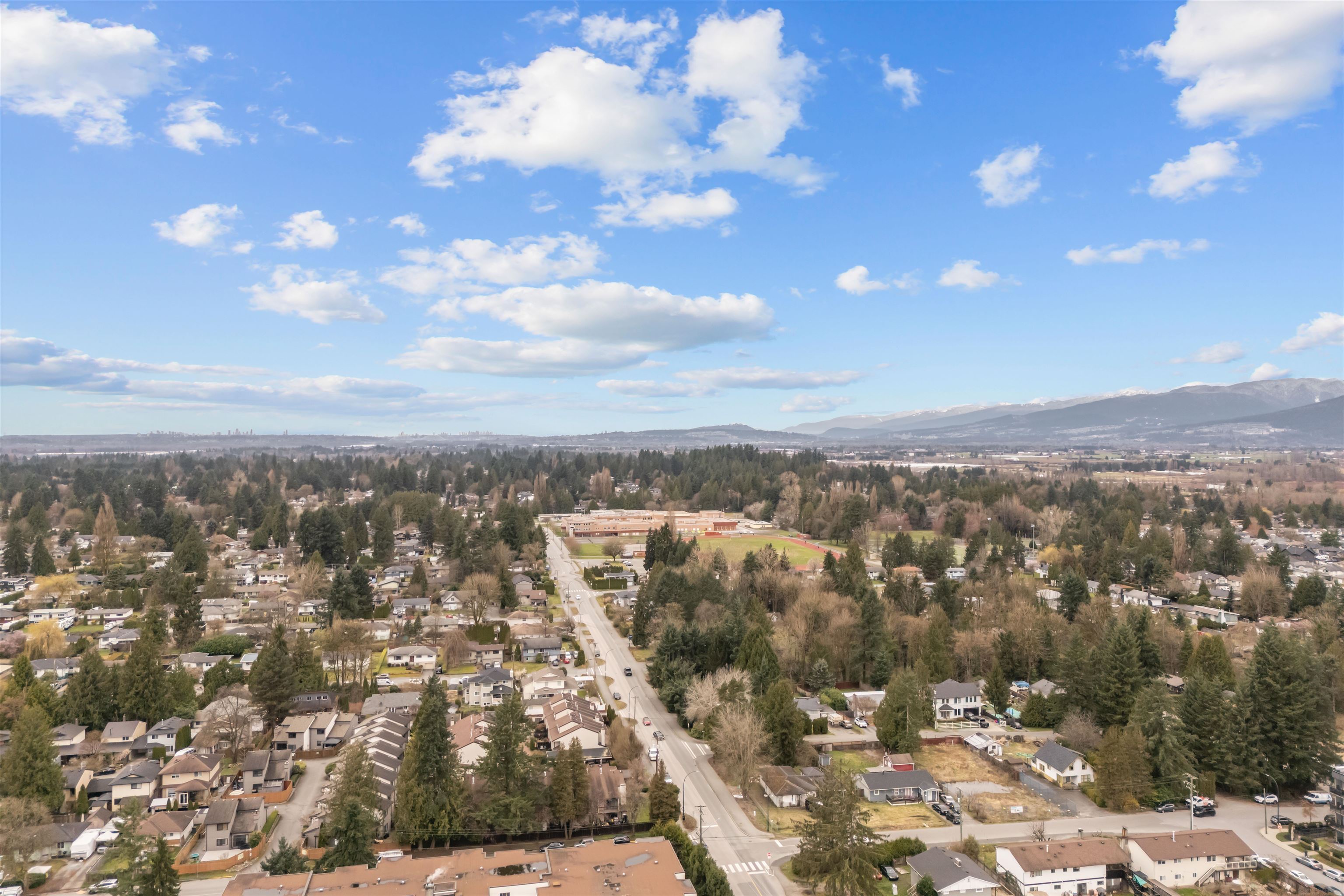 213 22255 122 AVENUE Unit: 213