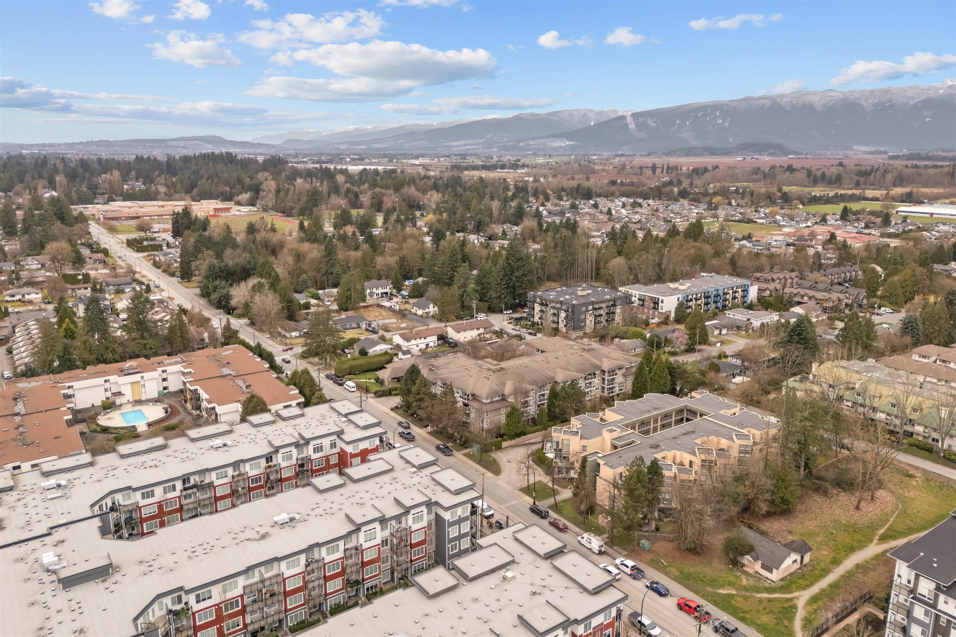 213 22255 122 AVENUE Unit: 213