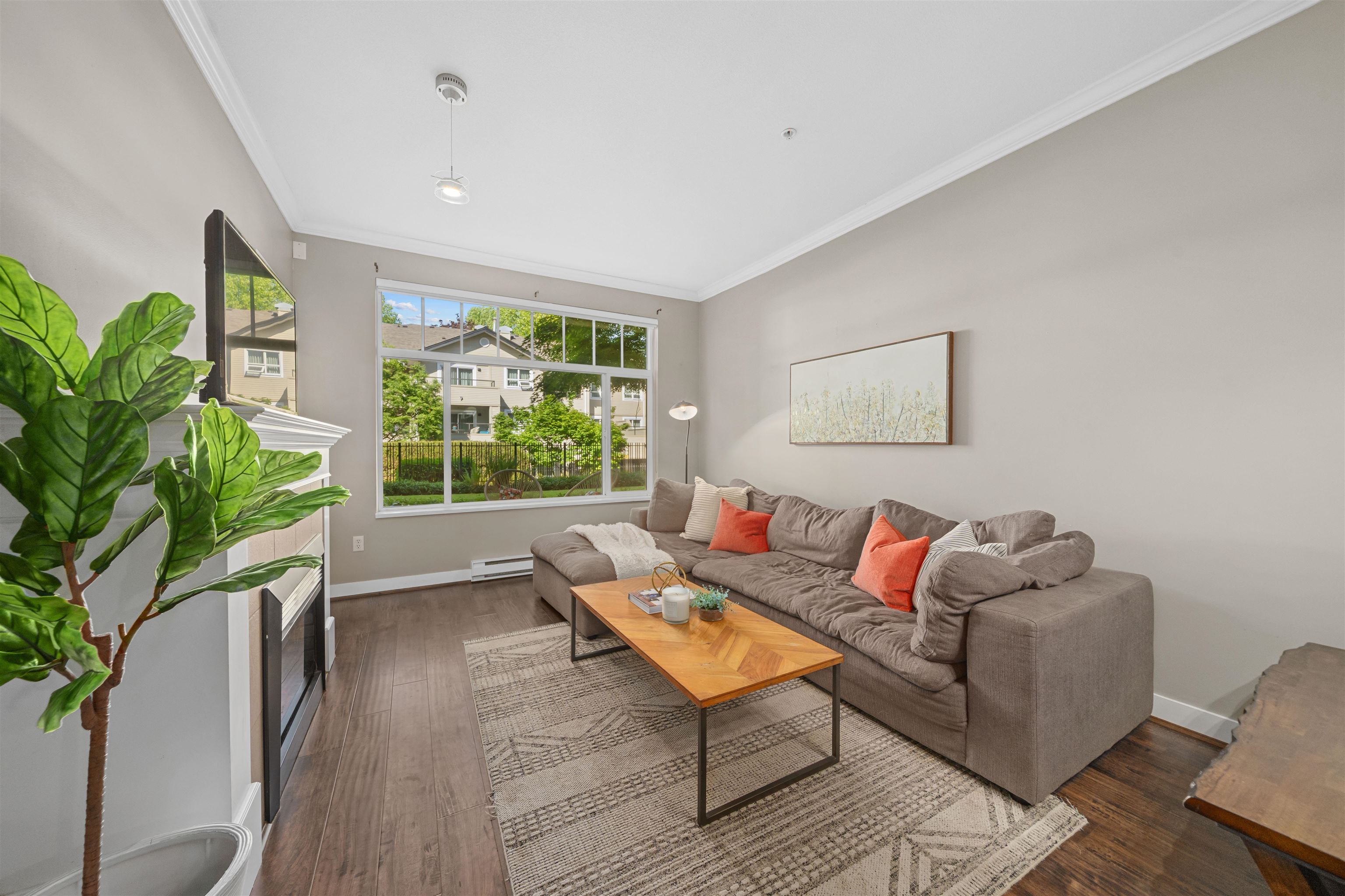 116 2353 MARPOLE AVENUE Unit: 116