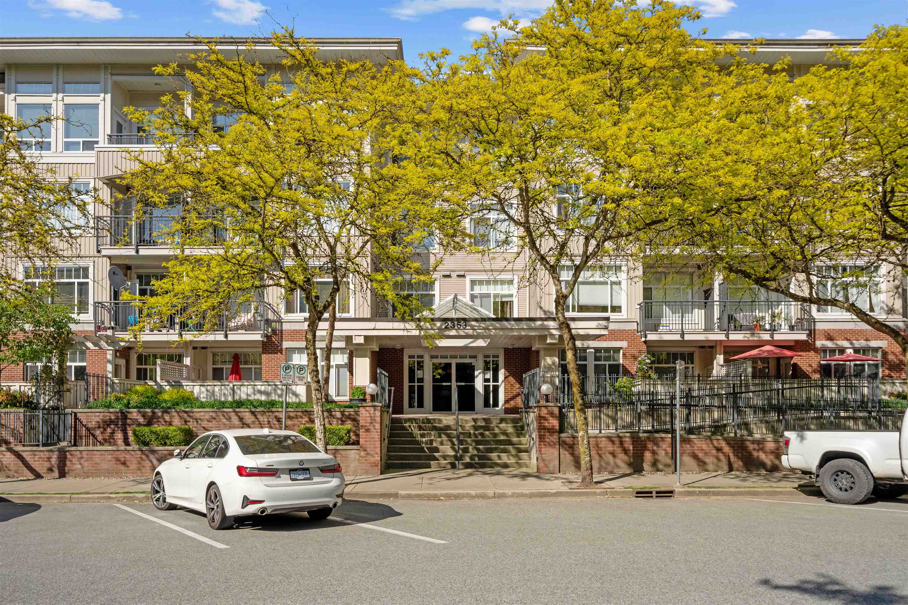 116 2353 MARPOLE AVENUE Unit: 116