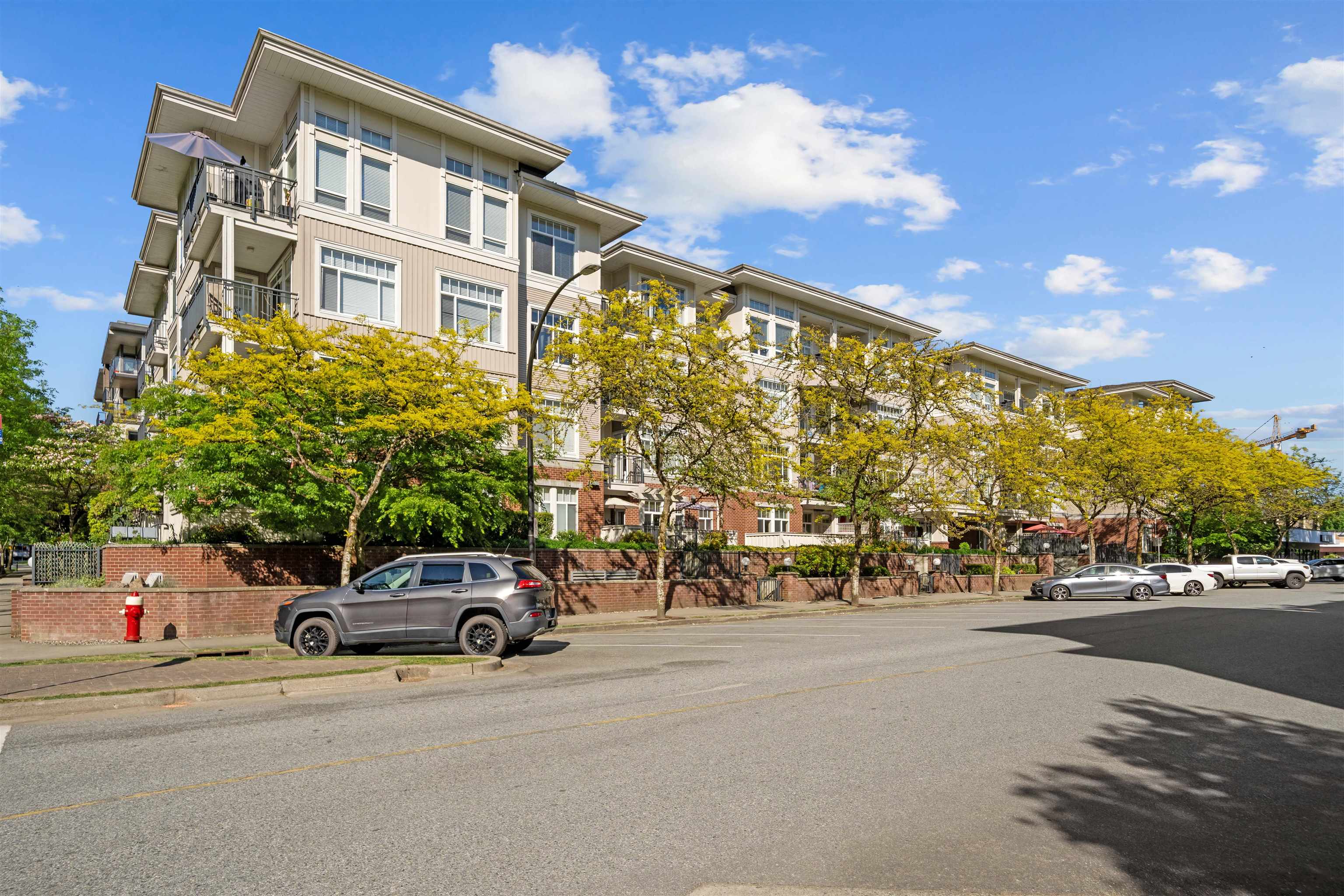 116 2353 MARPOLE AVENUE Unit: 116