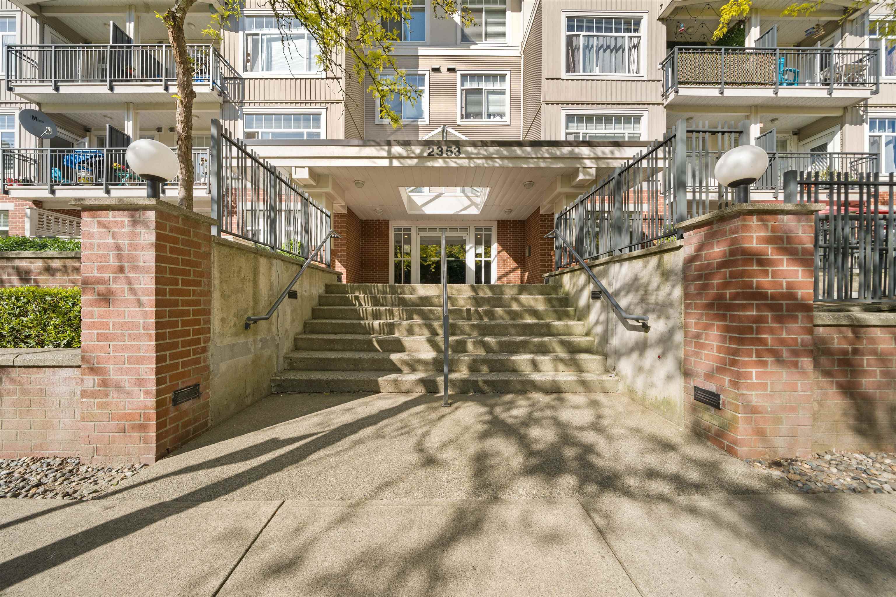 116 2353 MARPOLE AVENUE Unit: 116