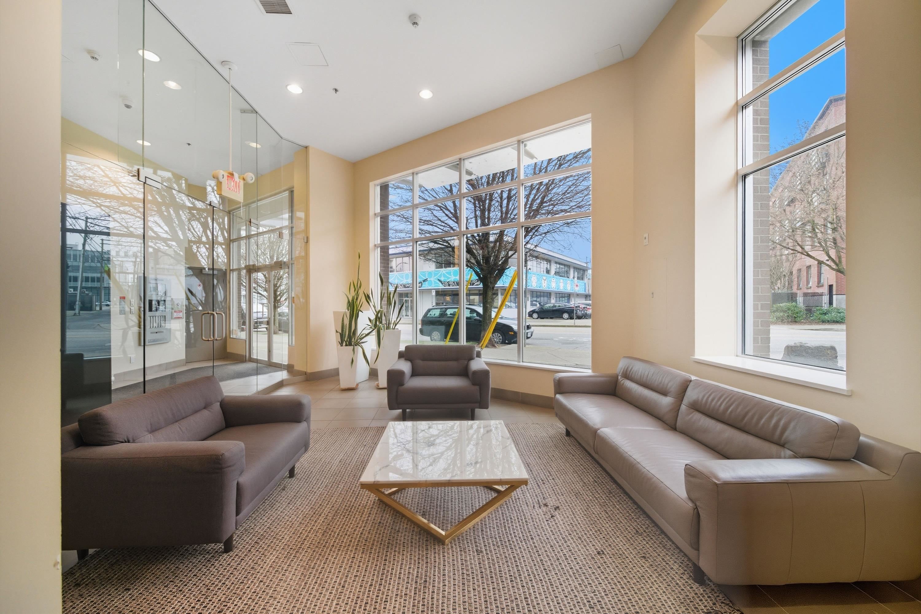 306 2055 YUKON STREET Unit: 306