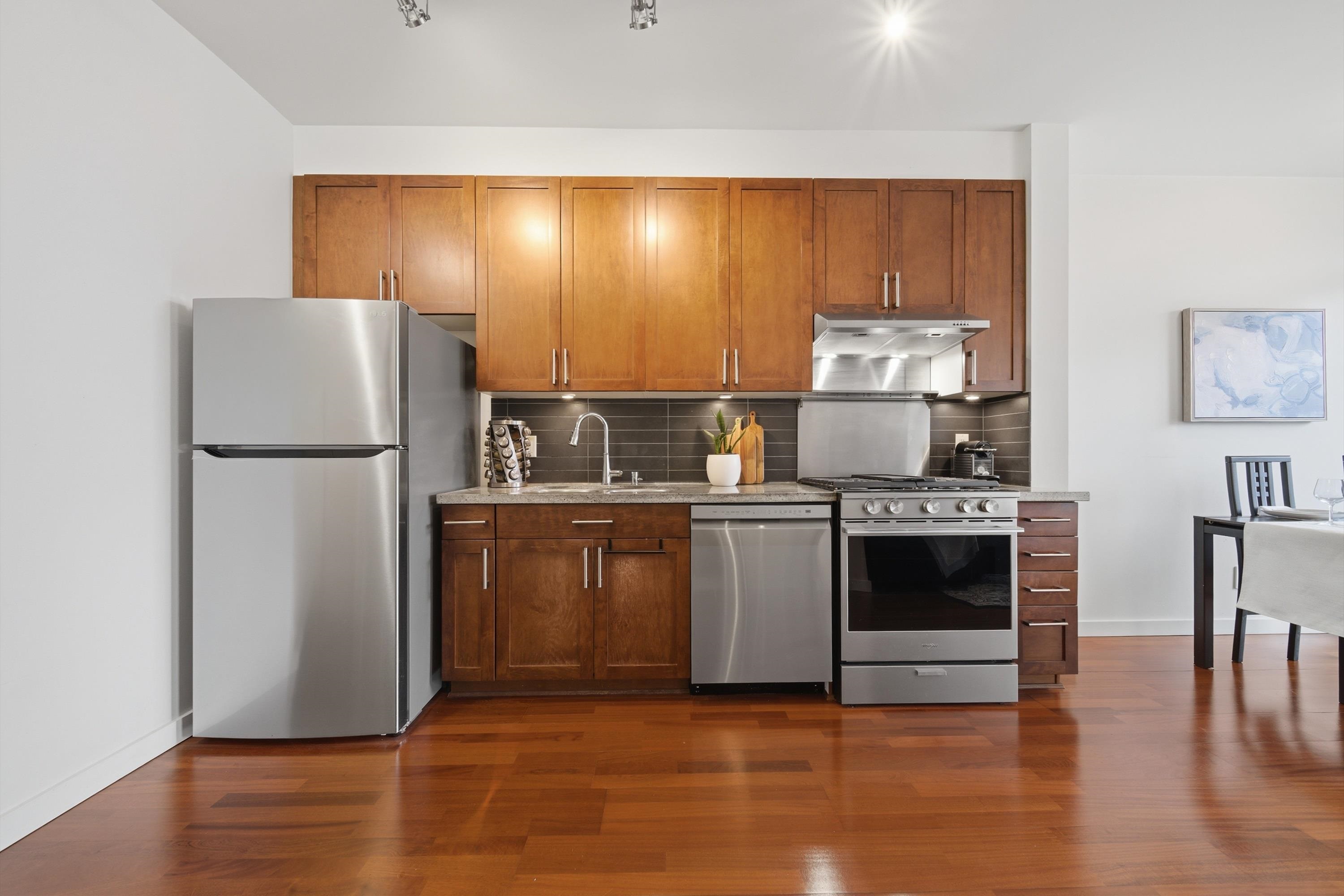 306 2055 YUKON STREET Unit: 306