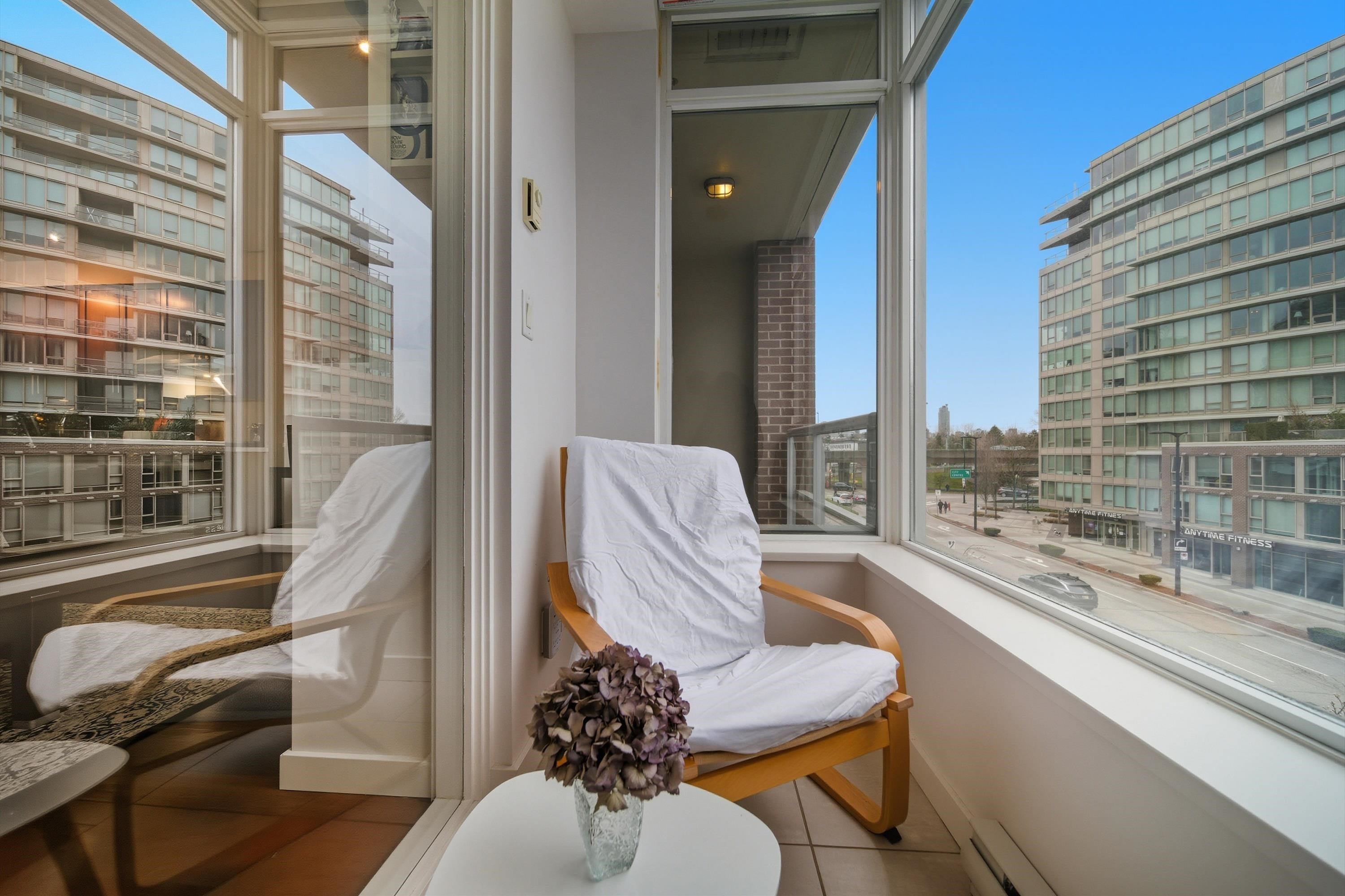 306 2055 YUKON STREET Unit: 306