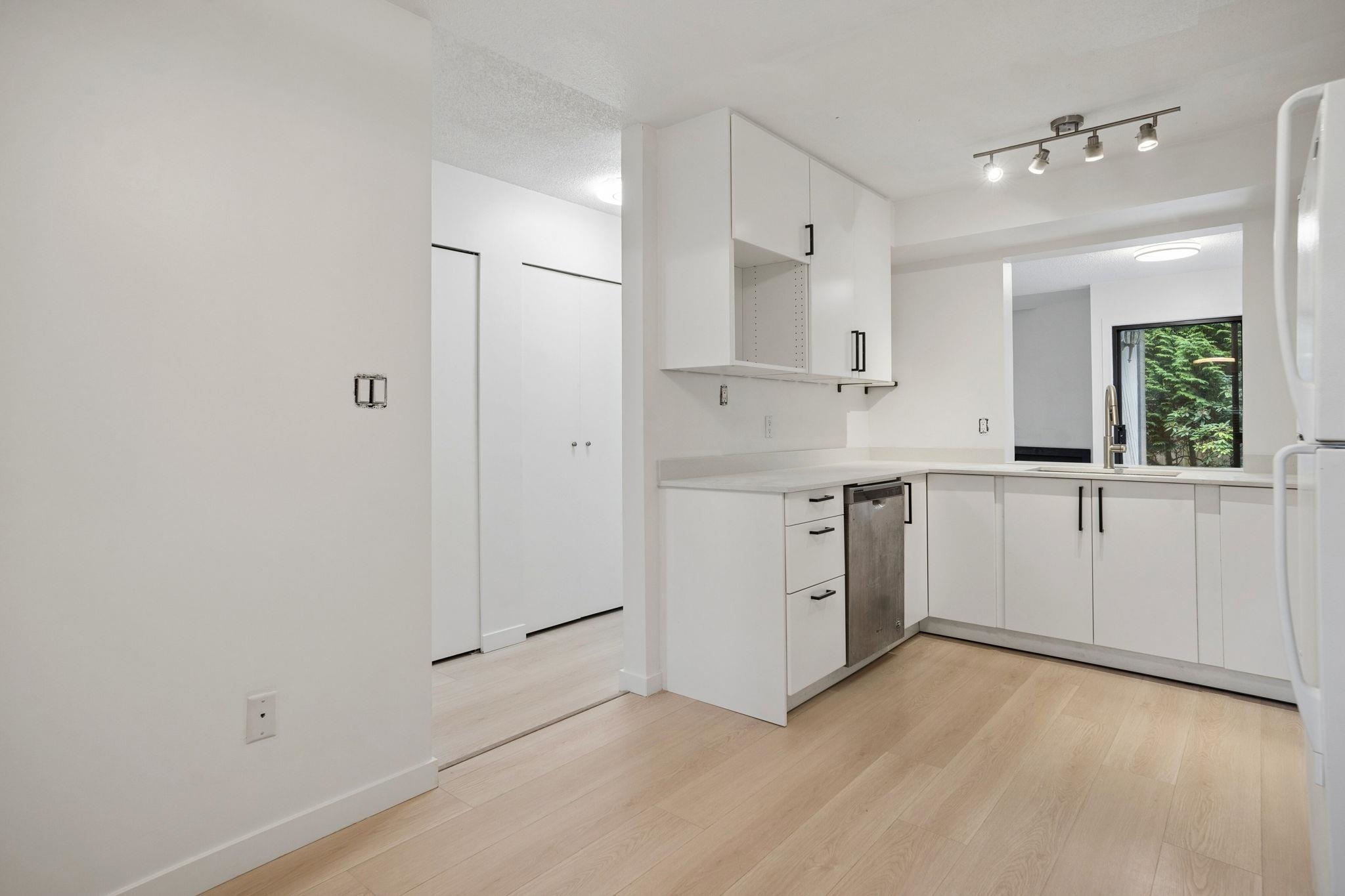 61 3851 BLUNDELL ROAD Unit: 61