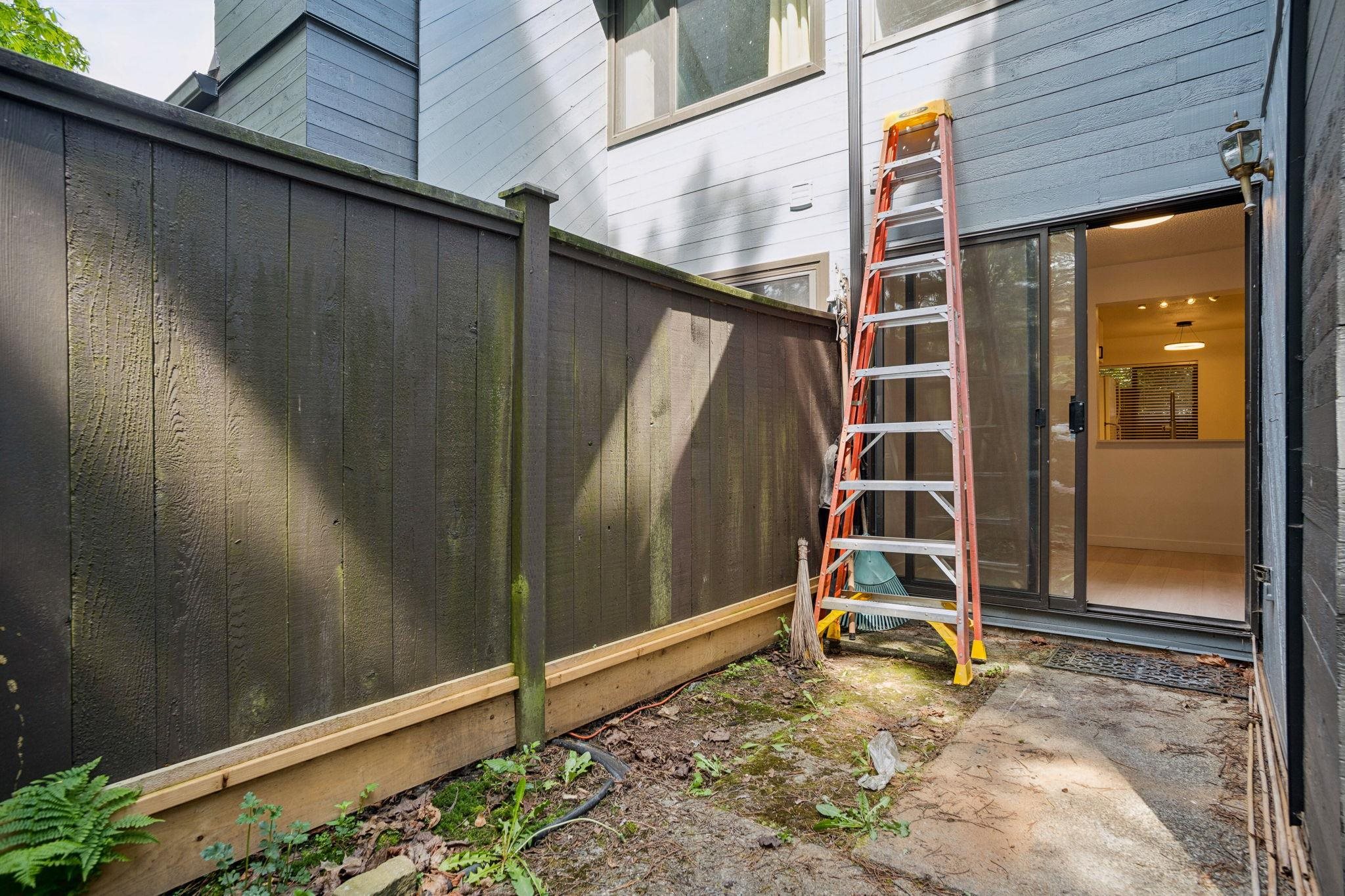 61 3851 BLUNDELL ROAD Unit: 61