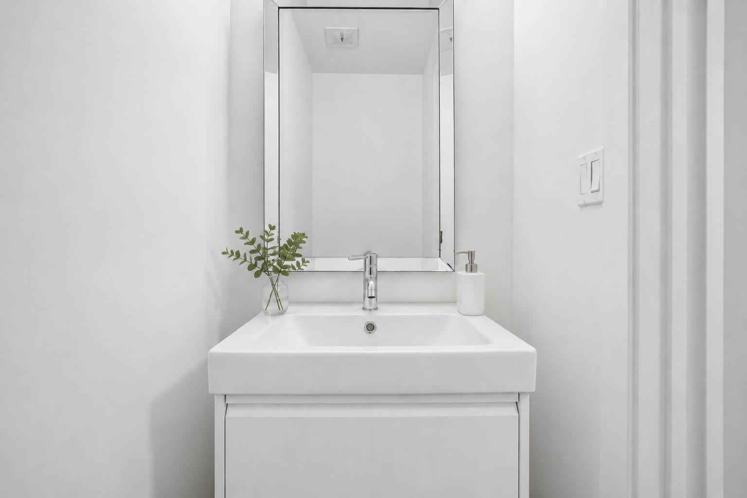 61 3851 BLUNDELL ROAD Unit: 61