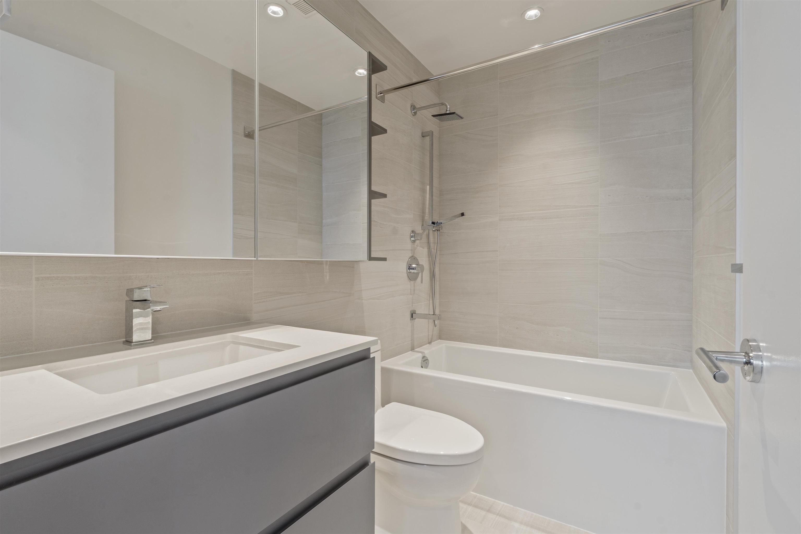468 6600 MINORU BOULEVARD Unit: 468