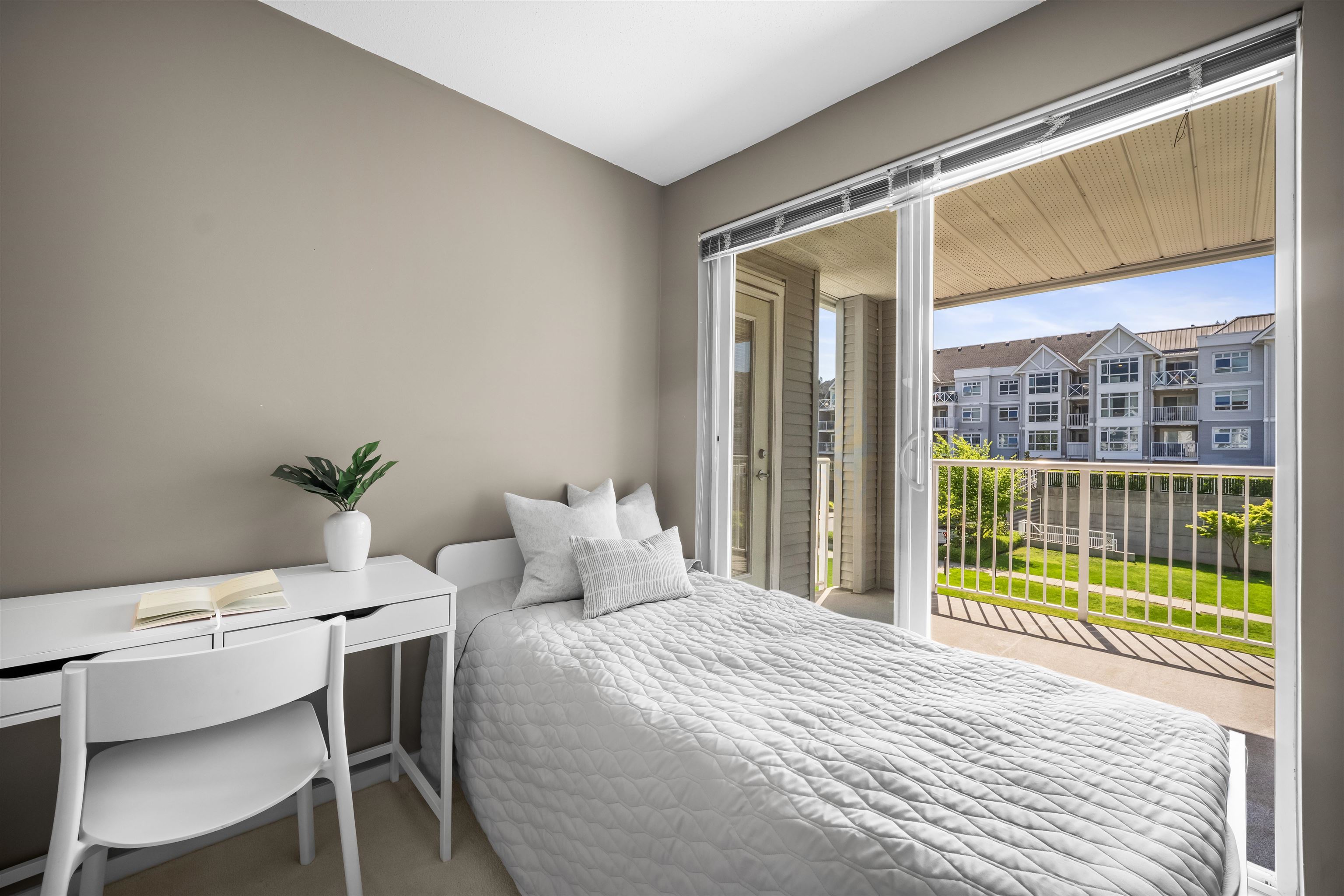 302 3142 ST JOHNS STREET Unit: 302