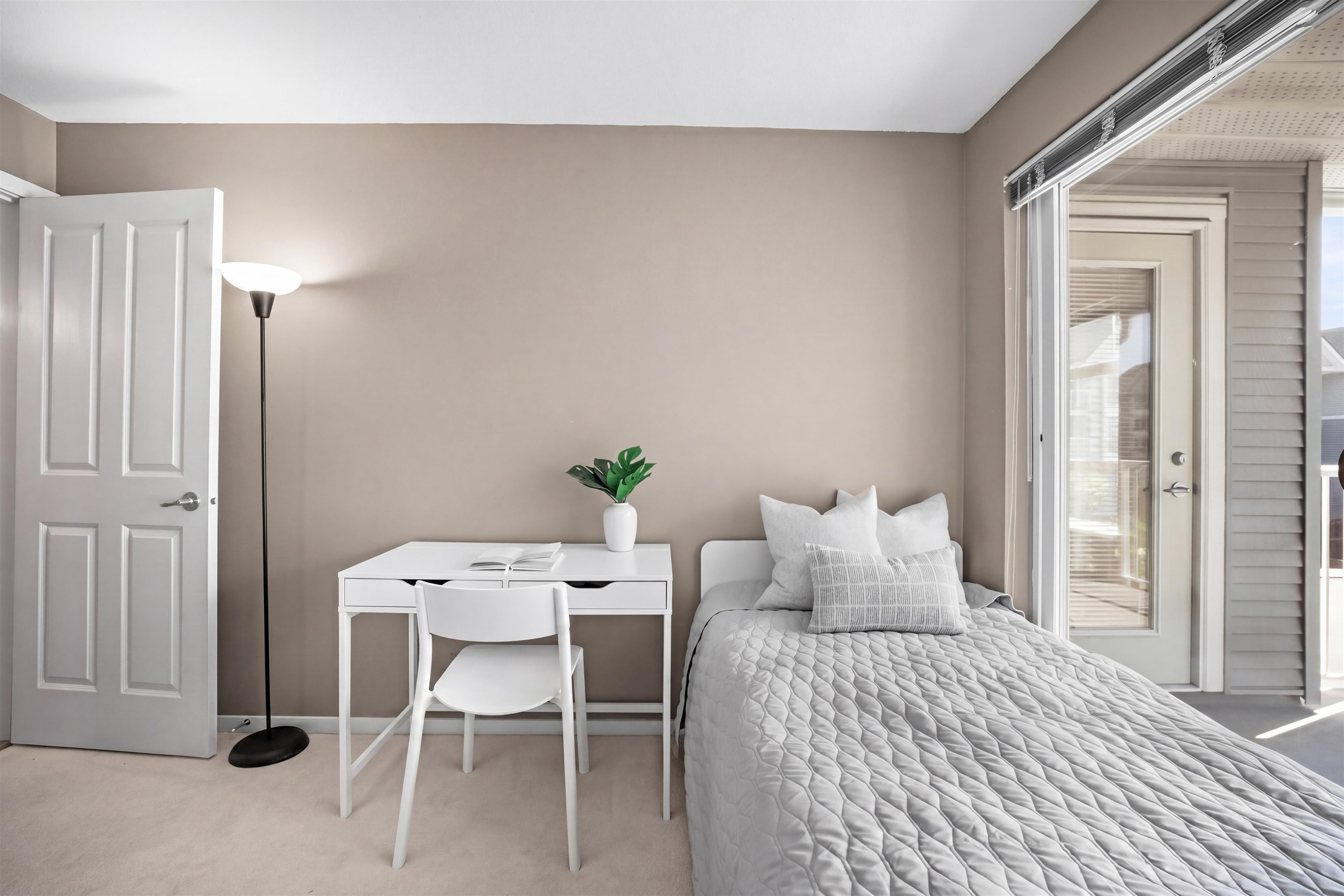 302 3142 ST JOHNS STREET Unit: 302