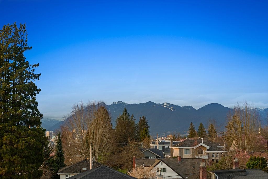 692 W 29TH AVENUE