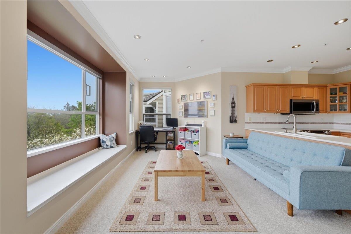 307 5270 OAKMOUNT CRESCENT Unit: 307