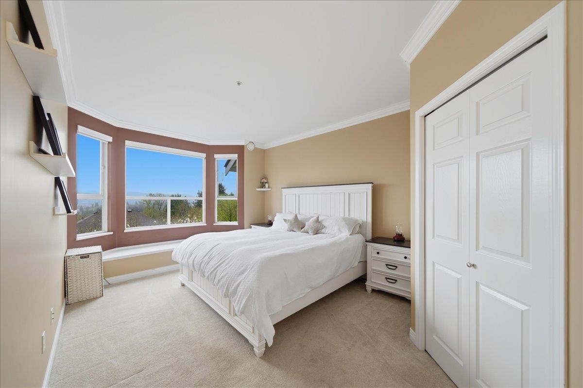 307 5270 OAKMOUNT CRESCENT Unit: 307