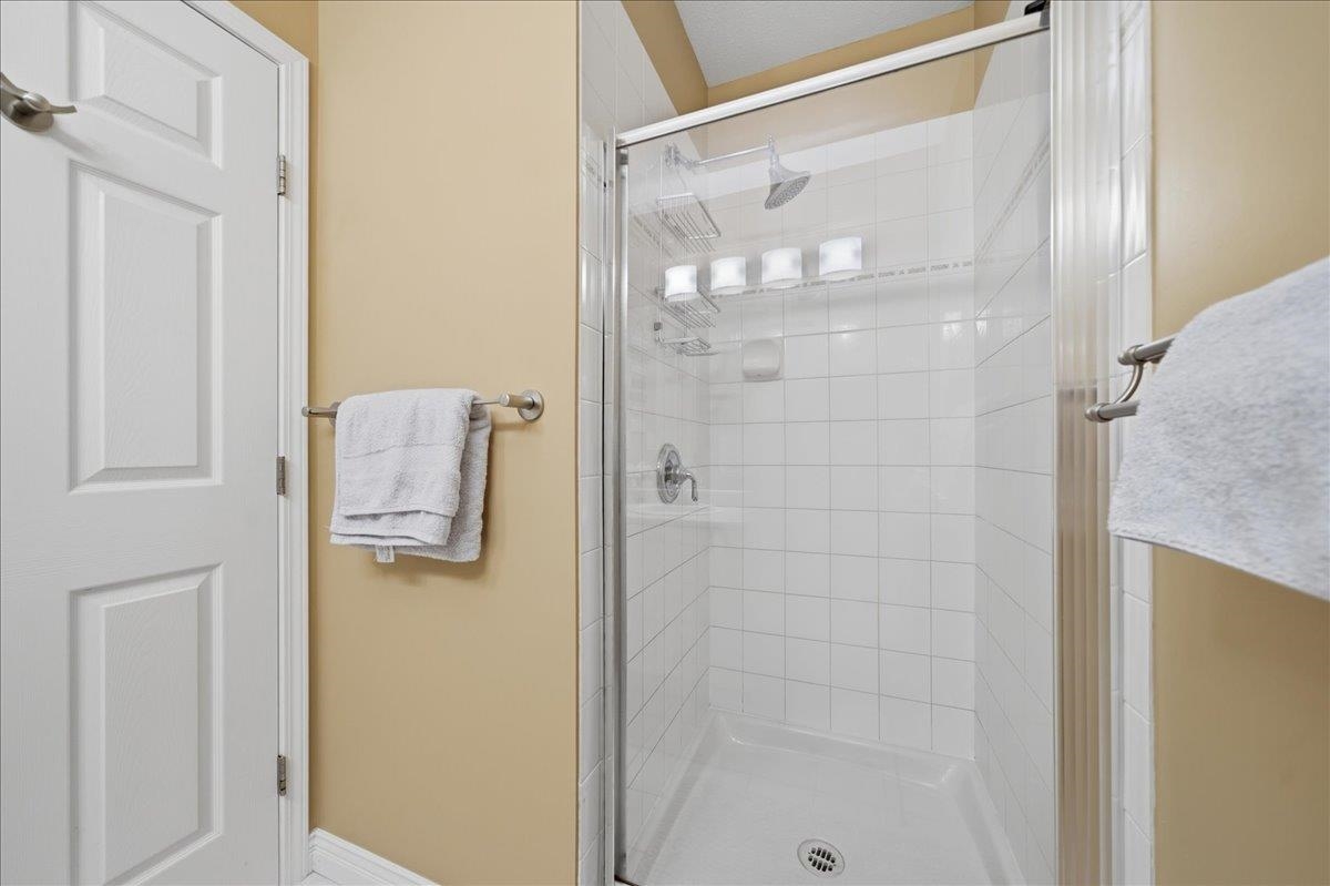 307 5270 OAKMOUNT CRESCENT Unit: 307