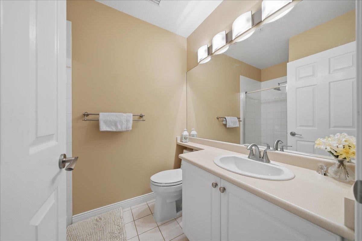 307 5270 OAKMOUNT CRESCENT Unit: 307