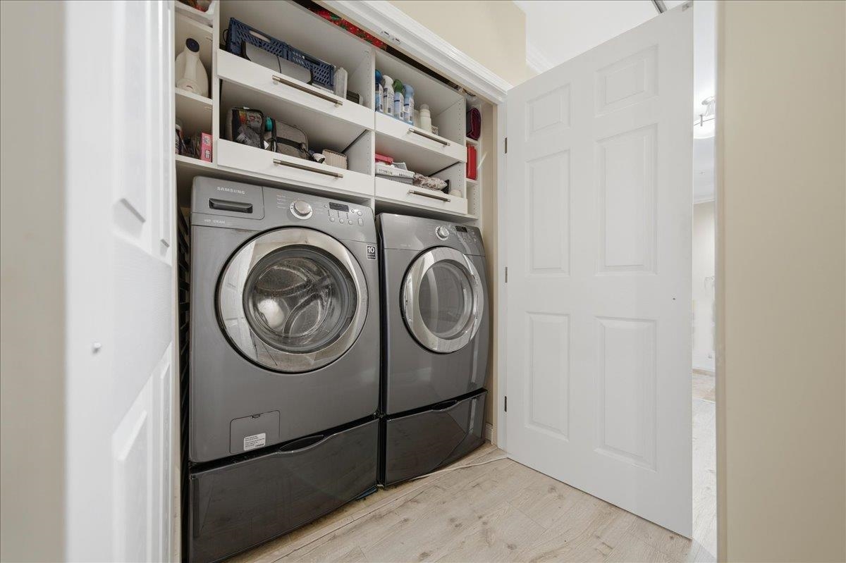 307 5270 OAKMOUNT CRESCENT Unit: 307