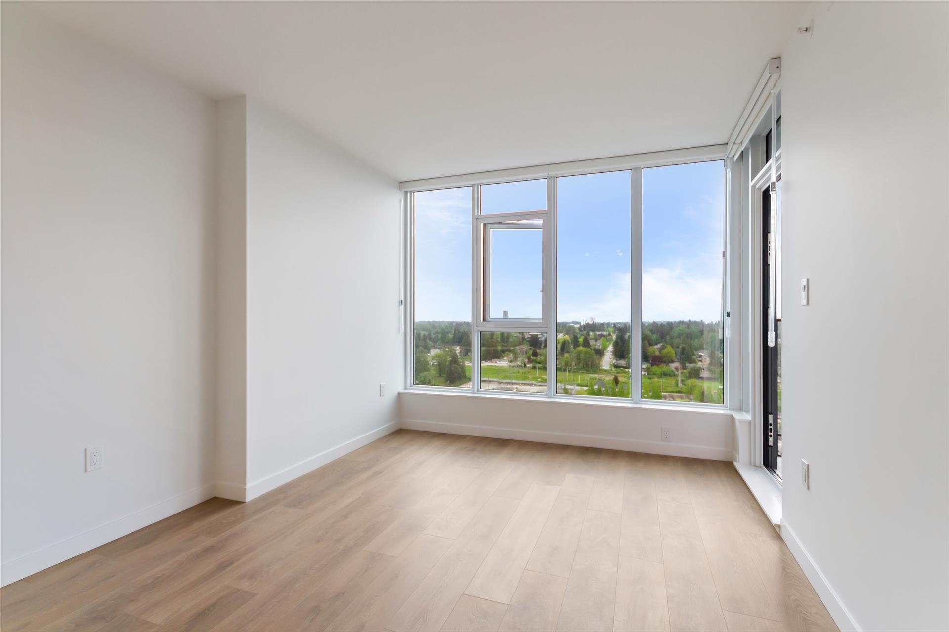 2707 13738 CENTRAL AVENUE Unit: 2707