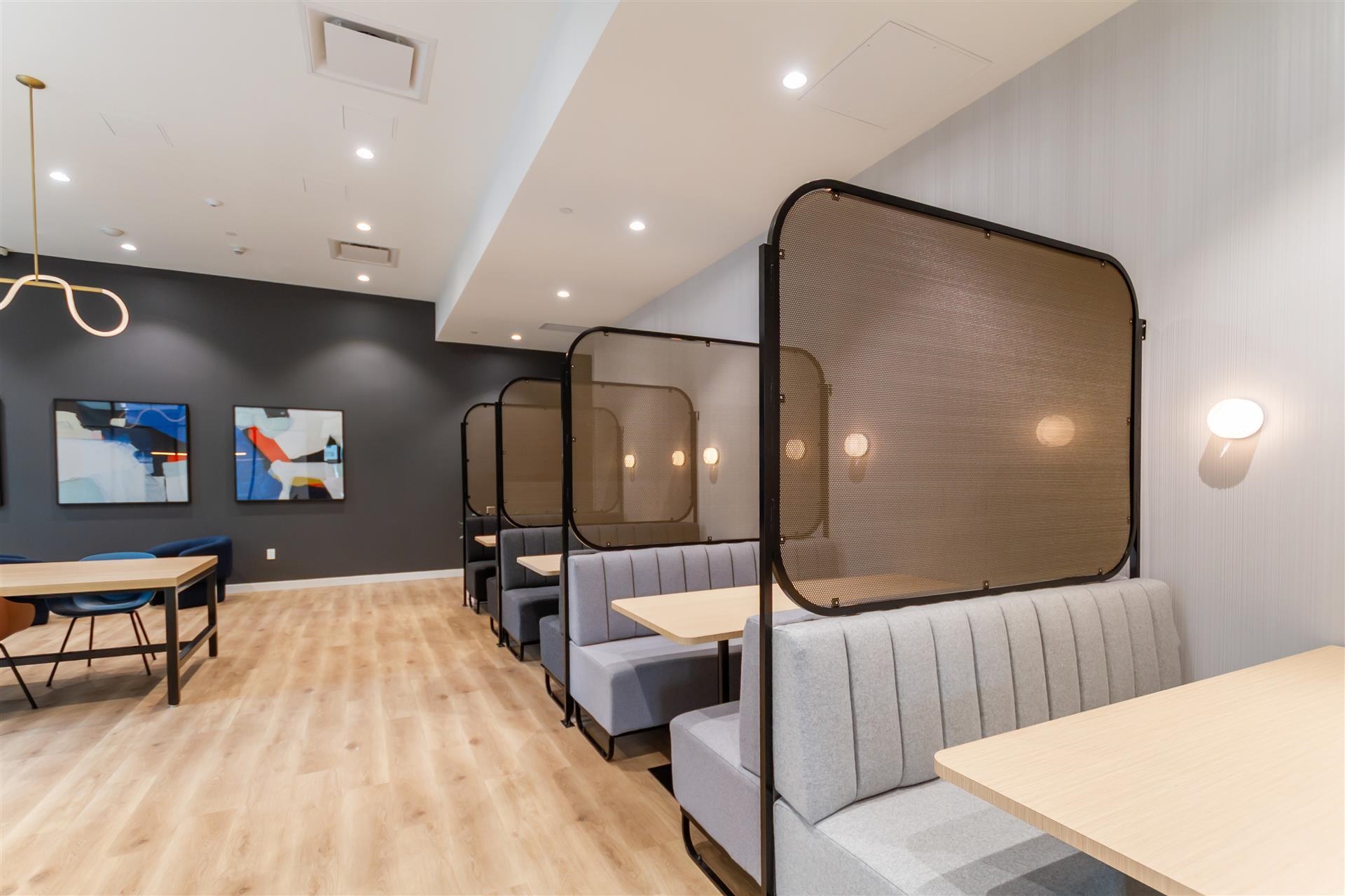 2707 13738 CENTRAL AVENUE Unit: 2707