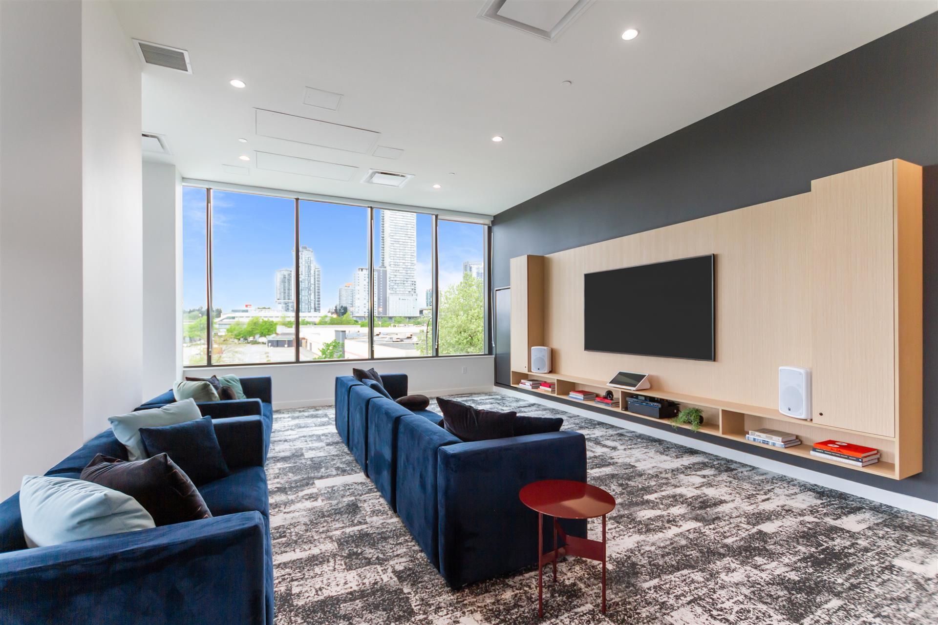 2707 13738 CENTRAL AVENUE Unit: 2707