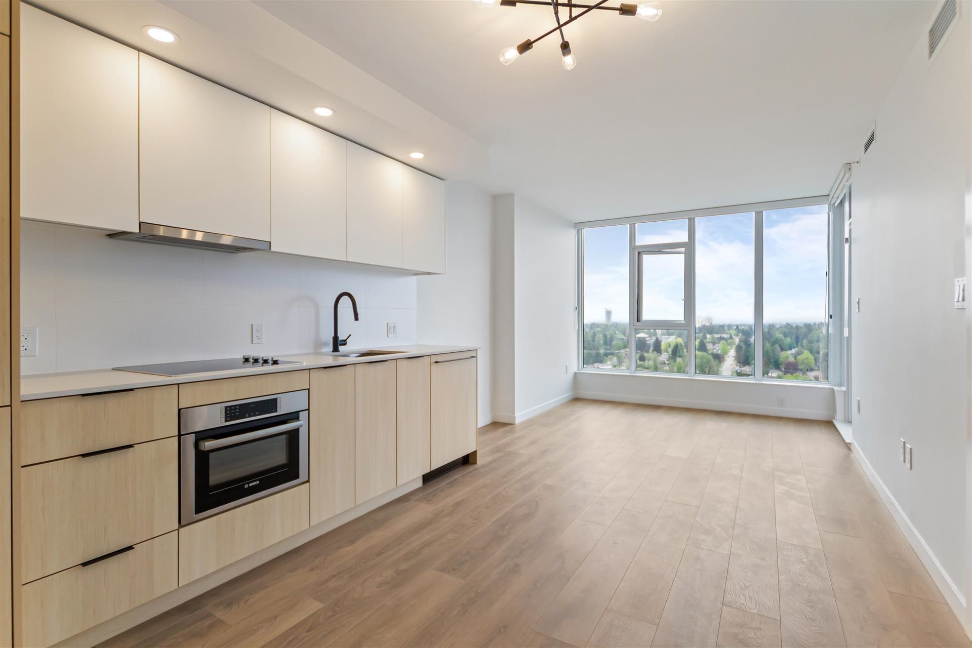 2707 13738 CENTRAL AVENUE Unit: 2707