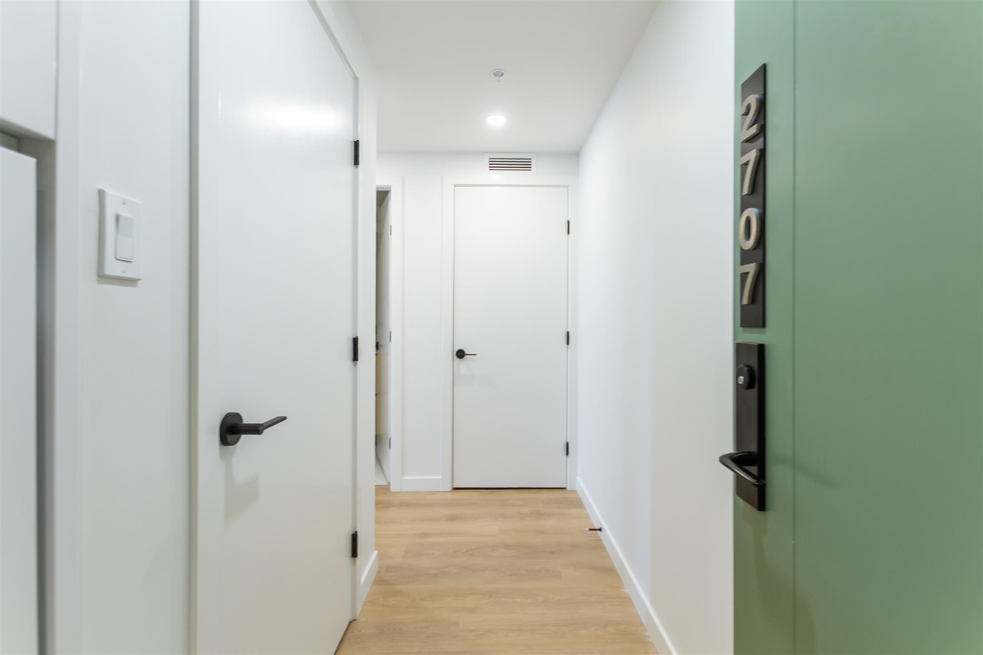 2707 13738 CENTRAL AVENUE Unit: 2707