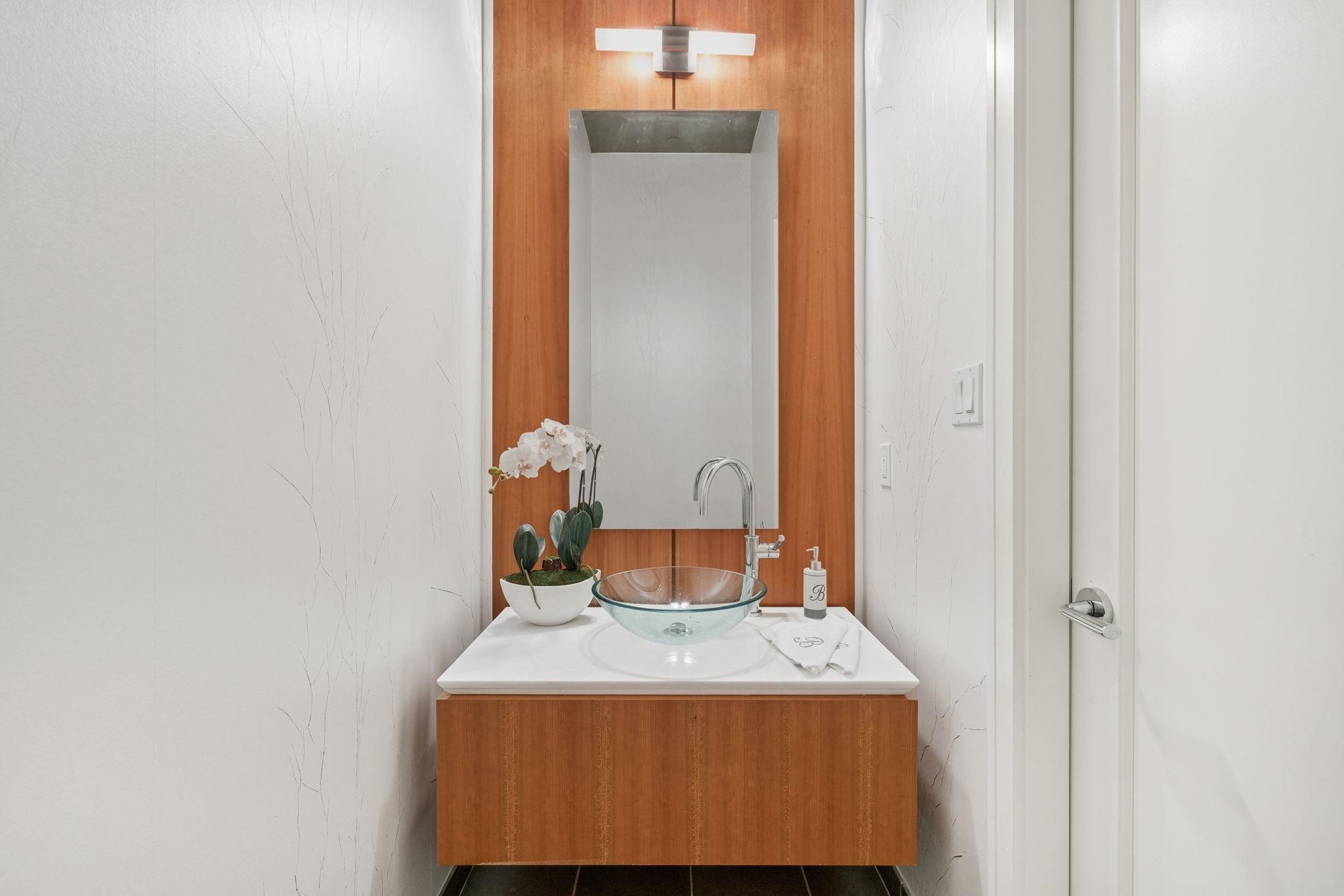 PH2 2245 TWIN CREEK PLACE Unit: PH2