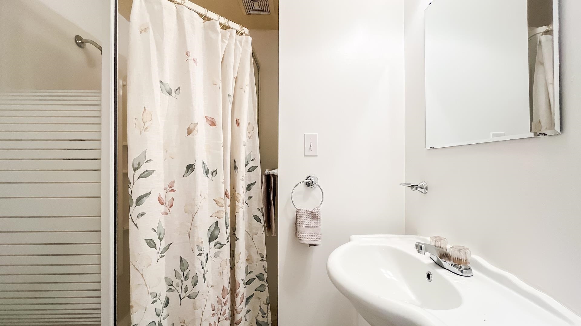 35 9348 128 STREET Unit: 35