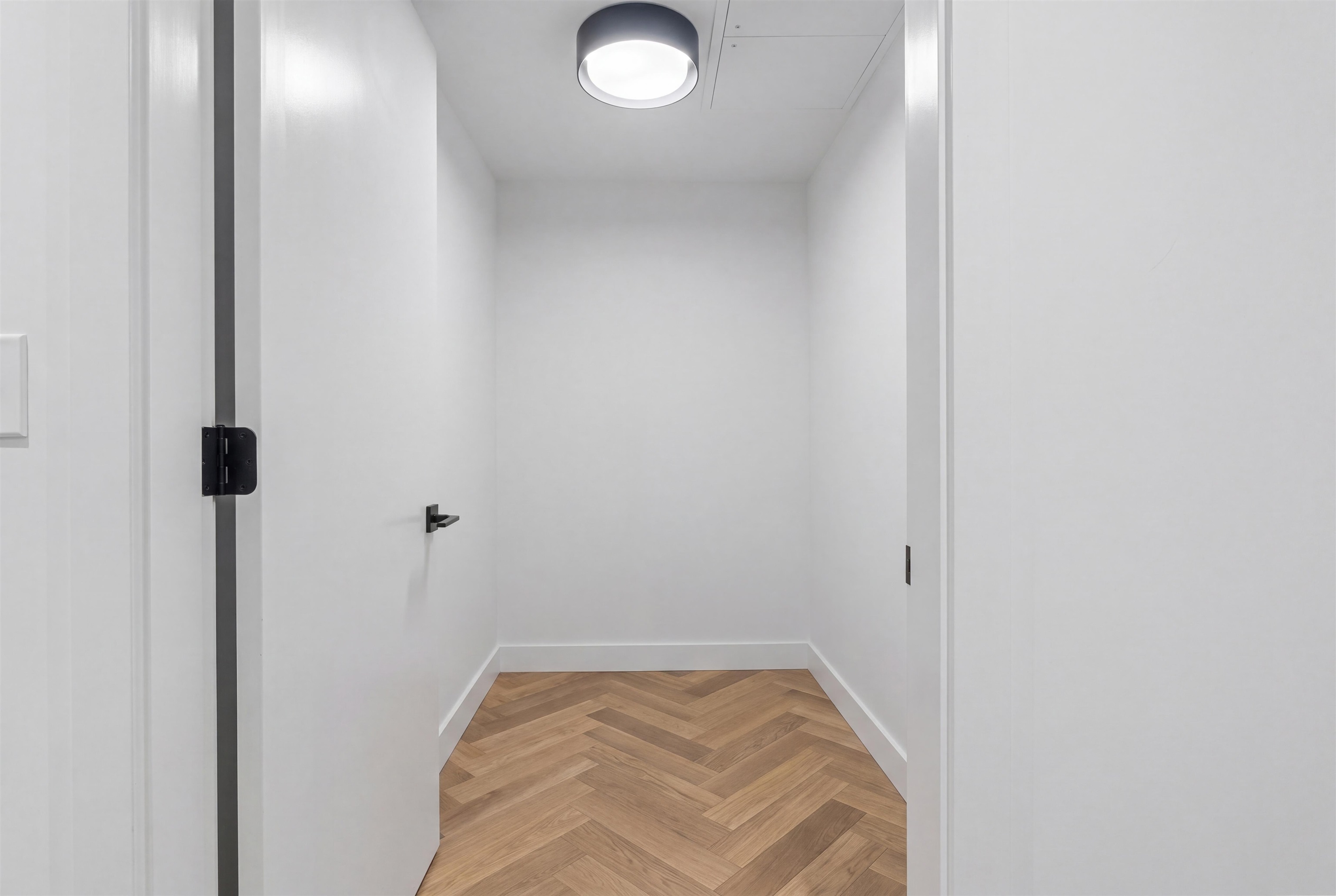 107 458 W 63RD AVENUE Unit: 107