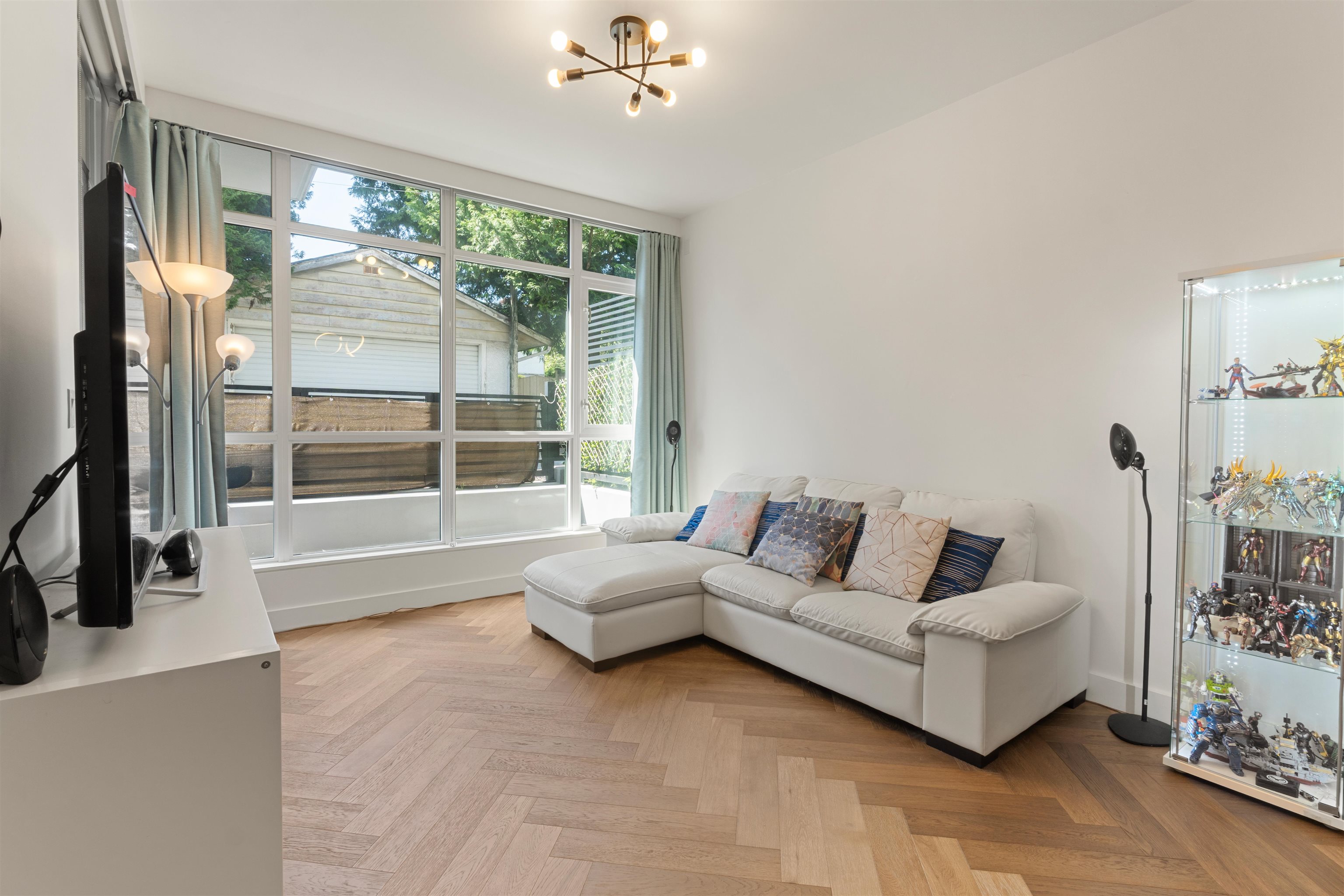 107 458 W 63RD AVENUE Unit: 107