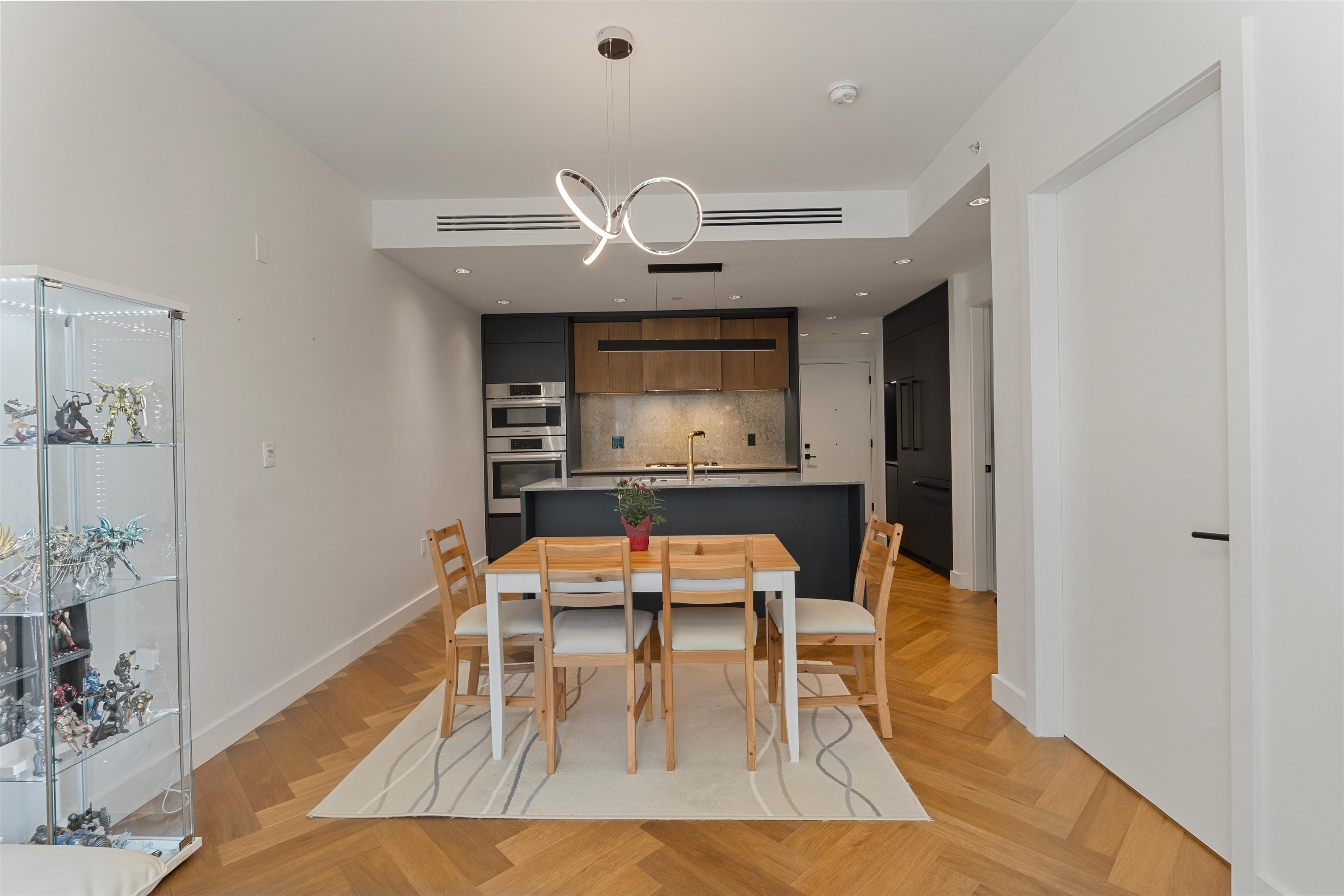107 458 W 63RD AVENUE Unit: 107