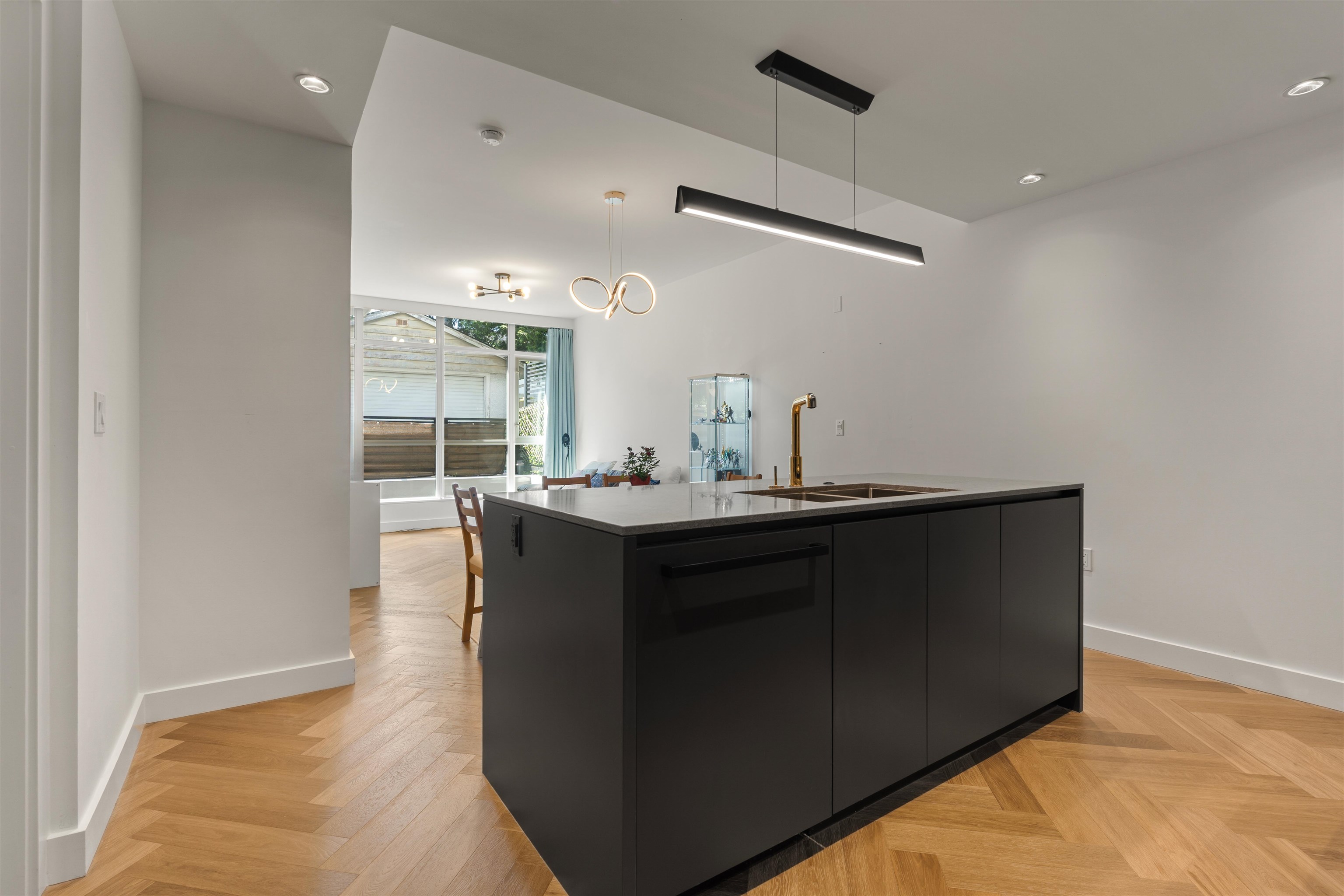 107 458 W 63RD AVENUE Unit: 107
