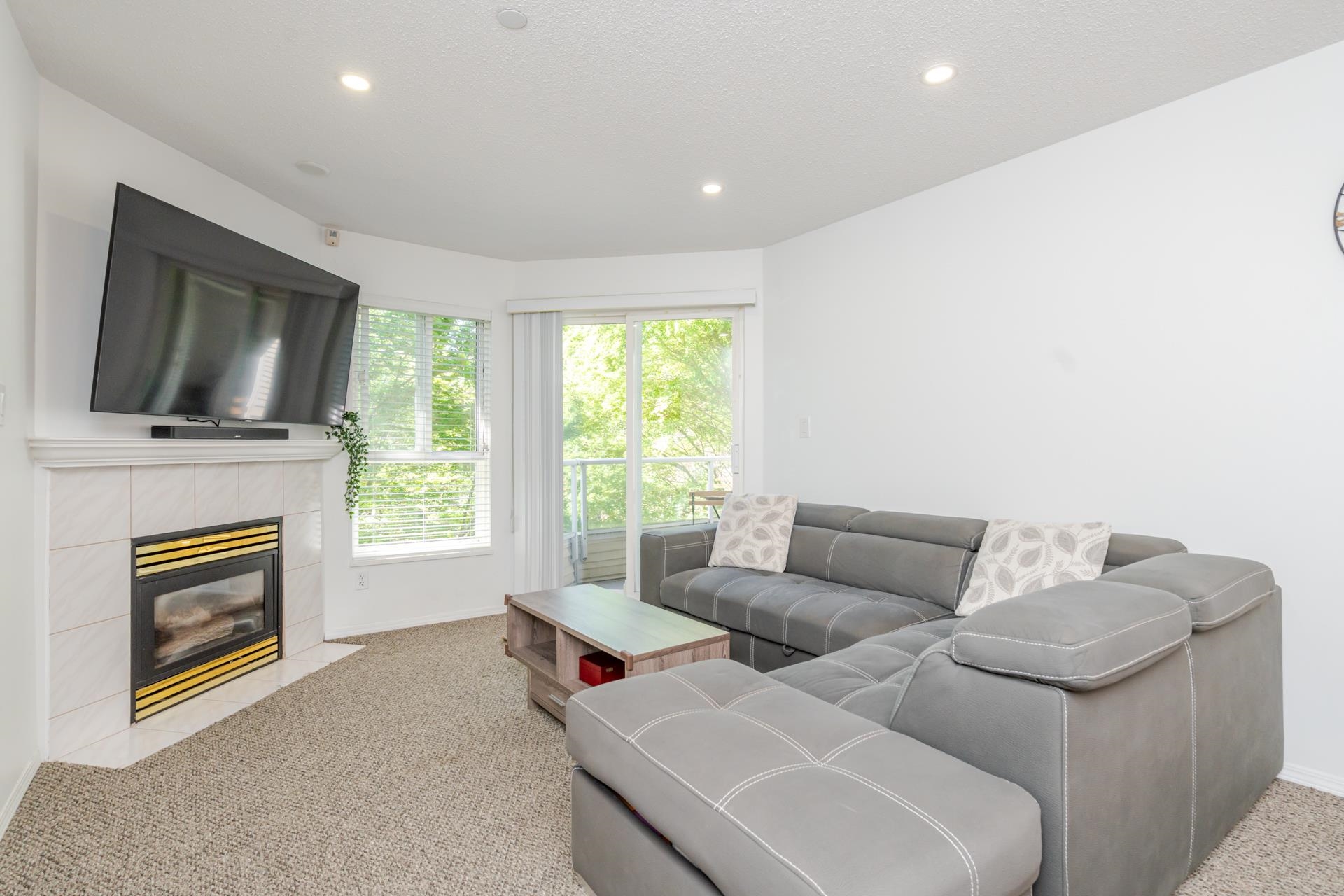 303 16137 83 AVENUE Unit: 303