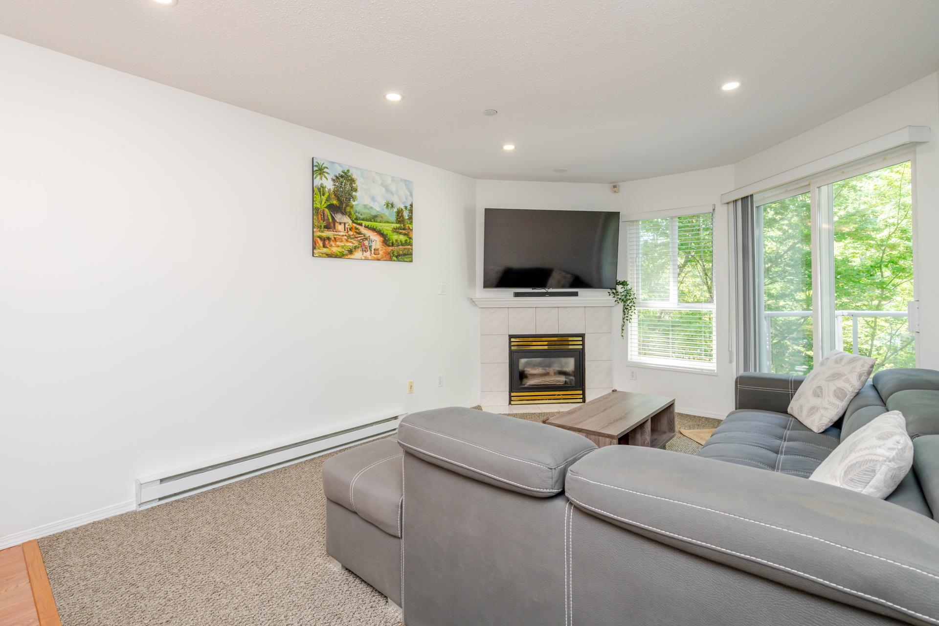 303 16137 83 AVENUE Unit: 303