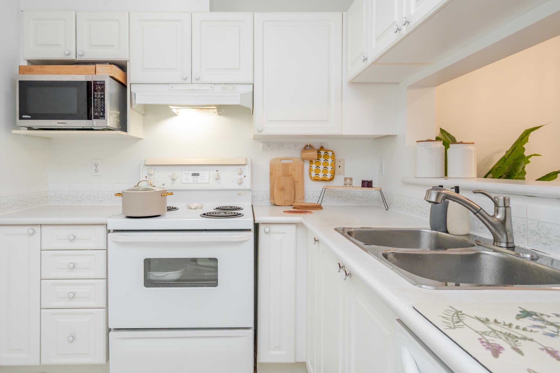 303 16137 83 AVENUE Unit: 303