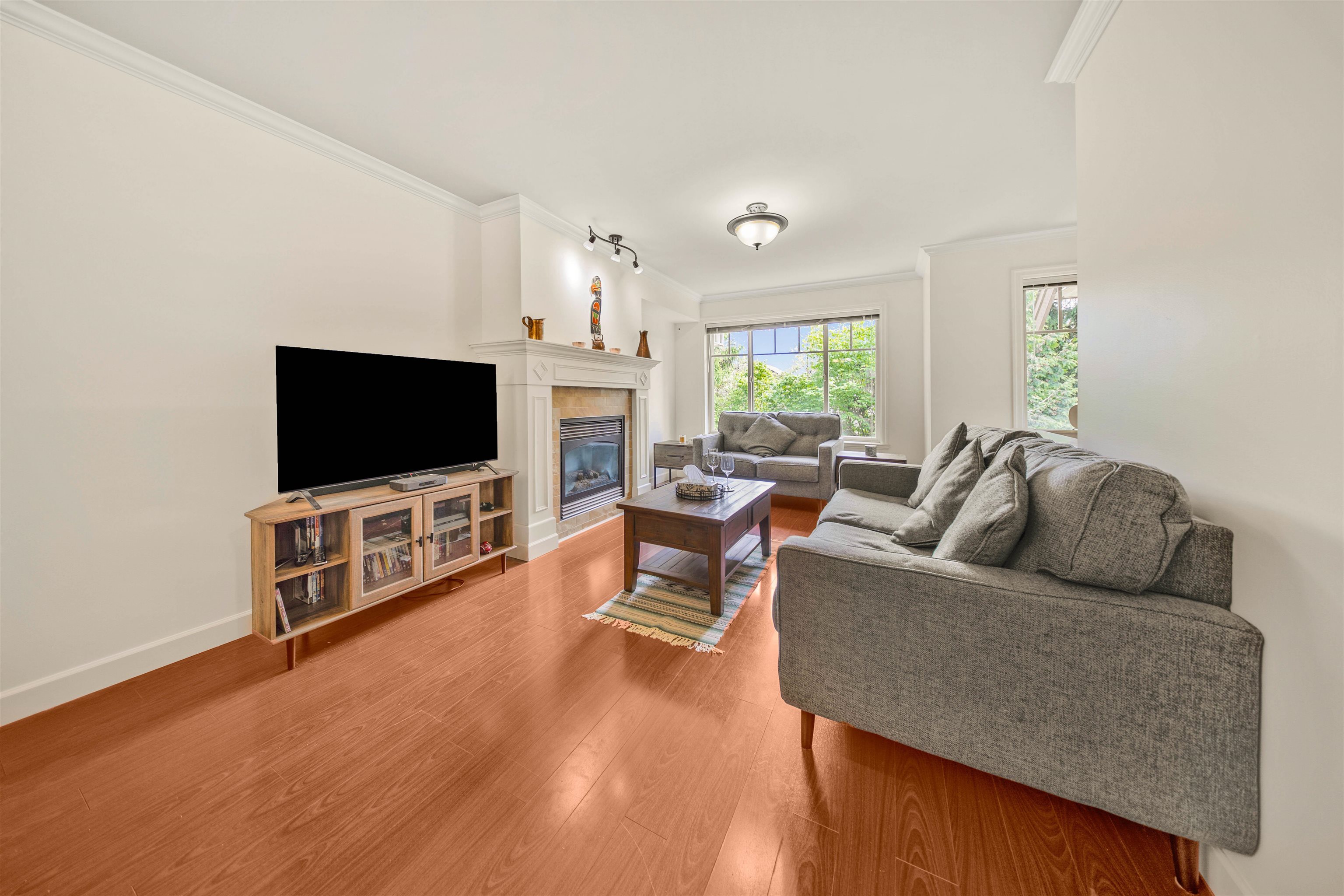 22 6238 192 STREET Unit: 22