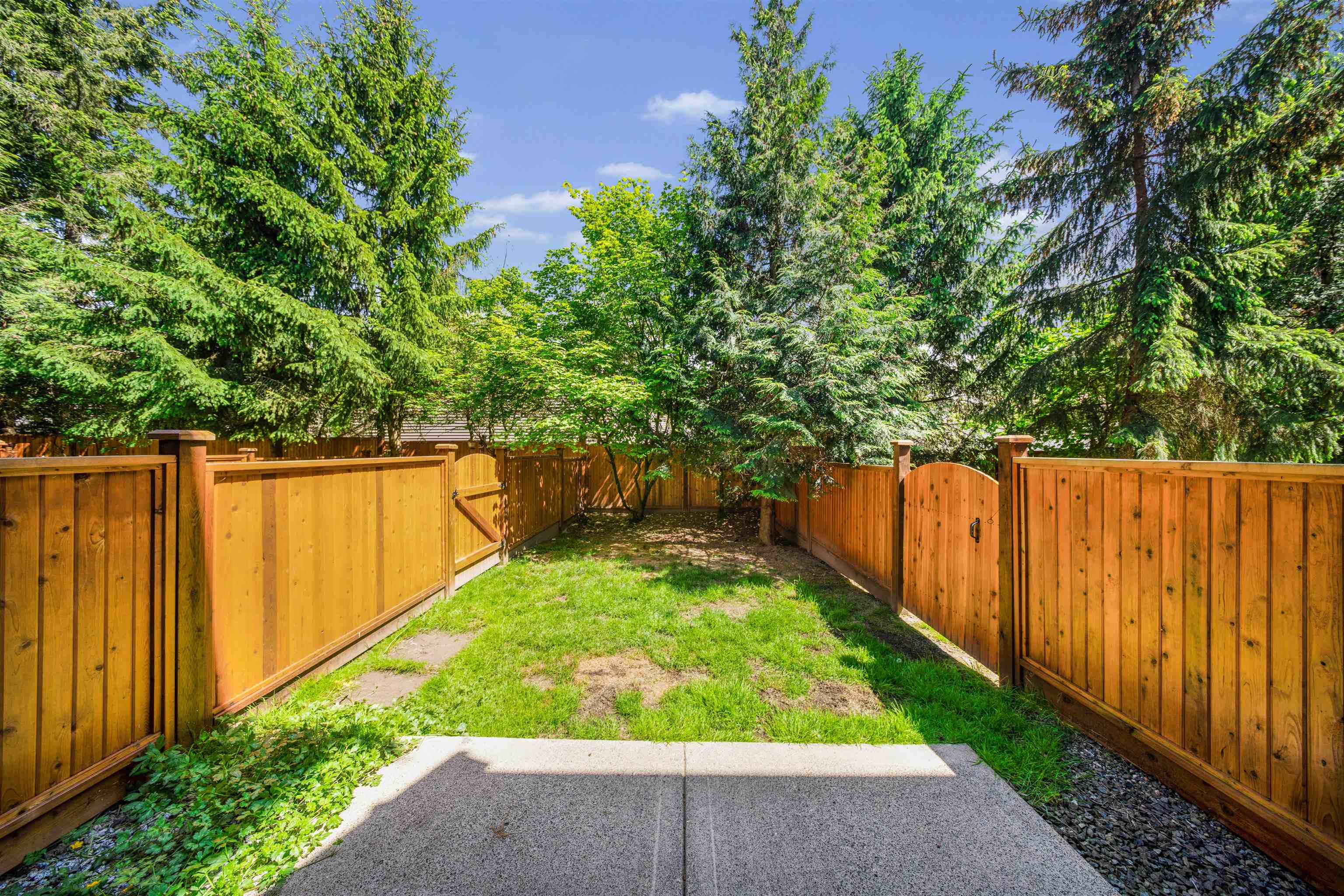 22 6238 192 STREET Unit: 22