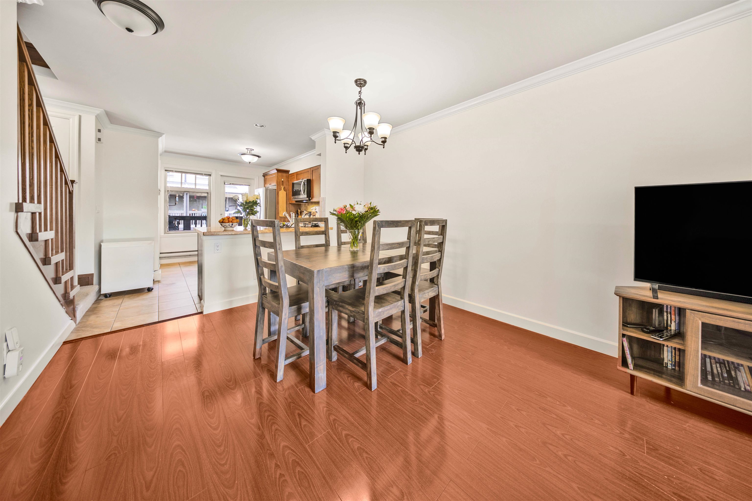 22 6238 192 STREET Unit: 22