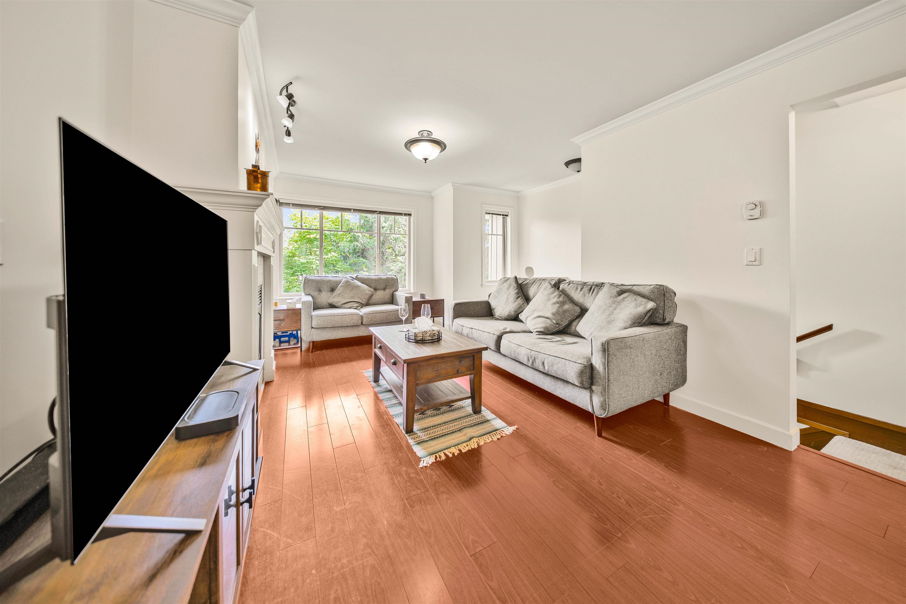 22 6238 192 STREET Unit: 22