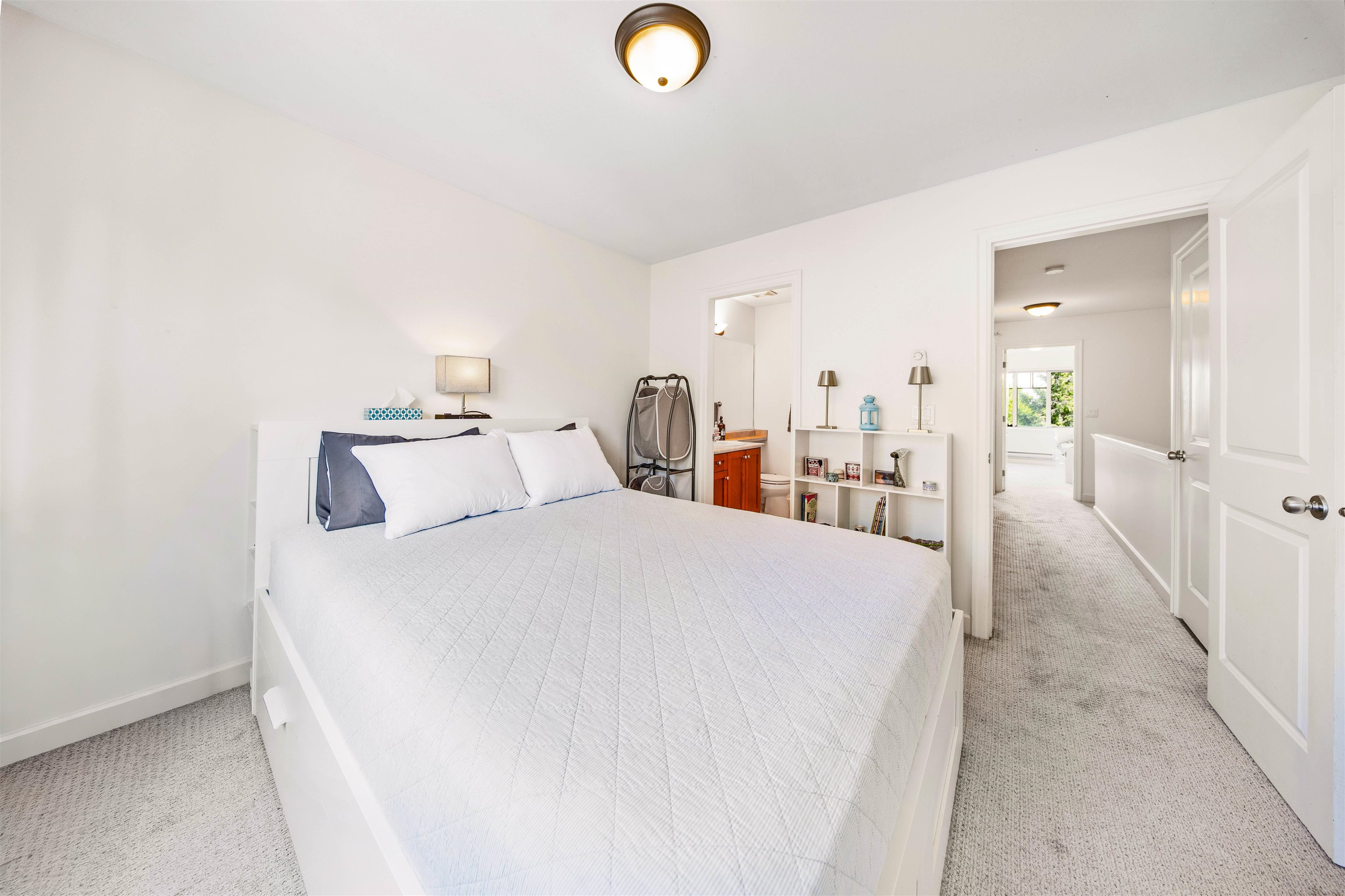 22 6238 192 STREET Unit: 22