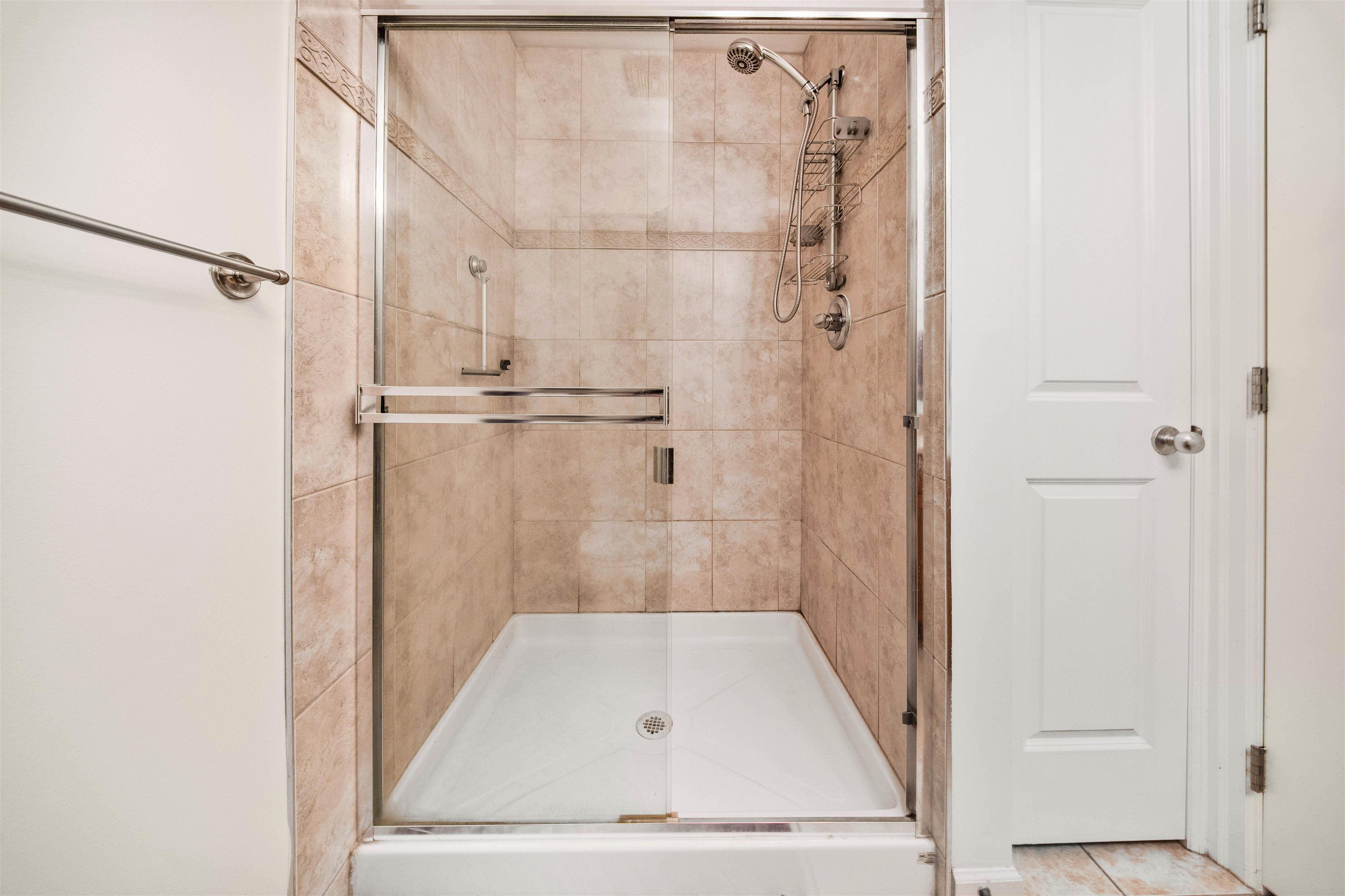 22 6238 192 STREET Unit: 22