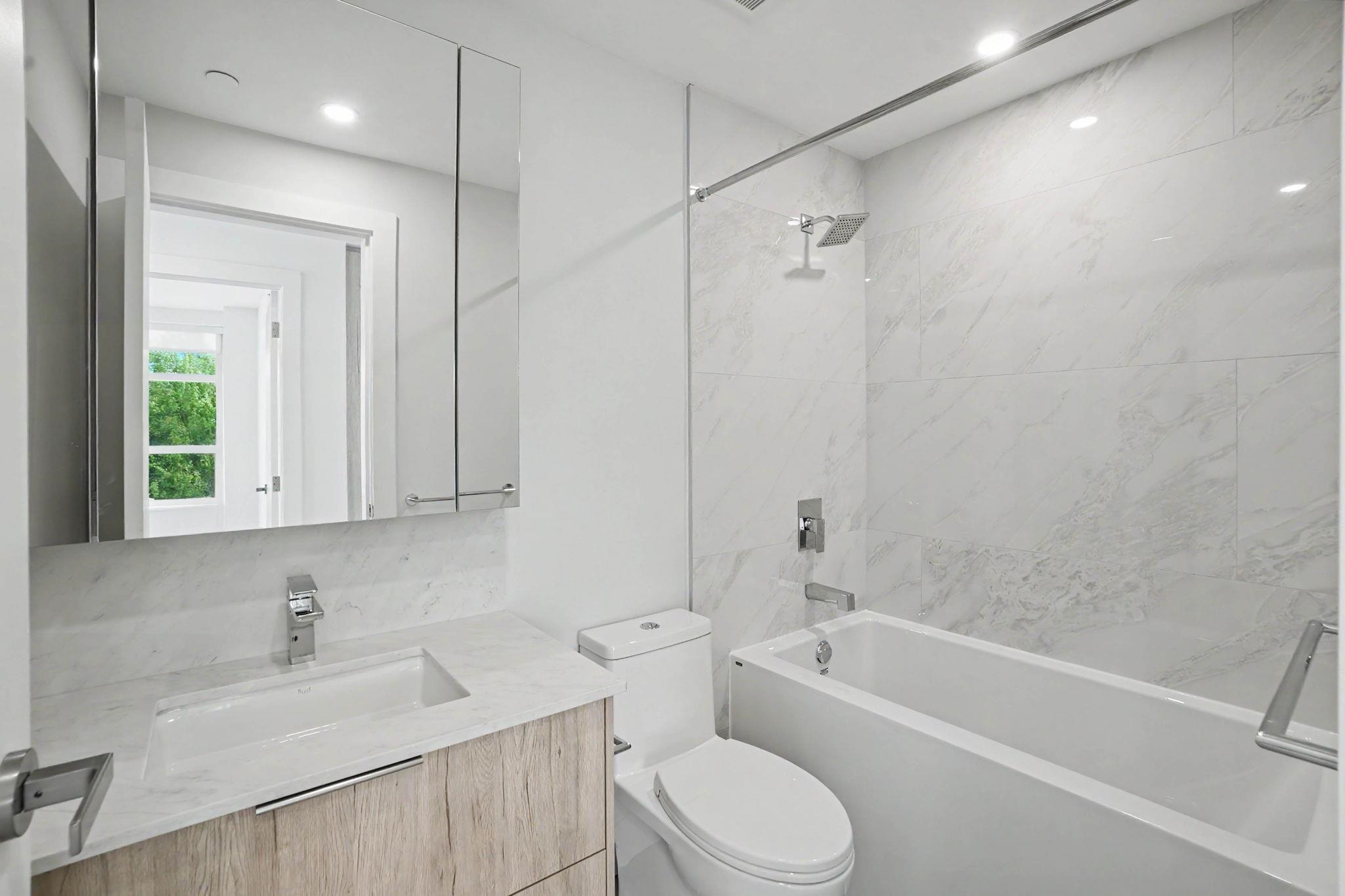 414 423 6TH STREET Unit: 414