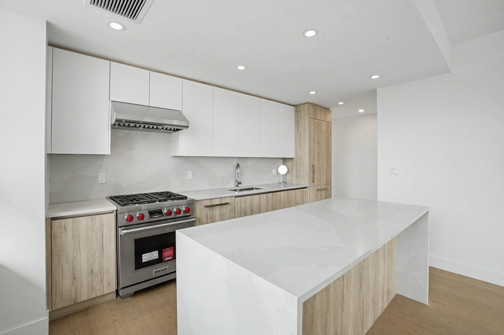 414 423 6TH STREET Unit: 414