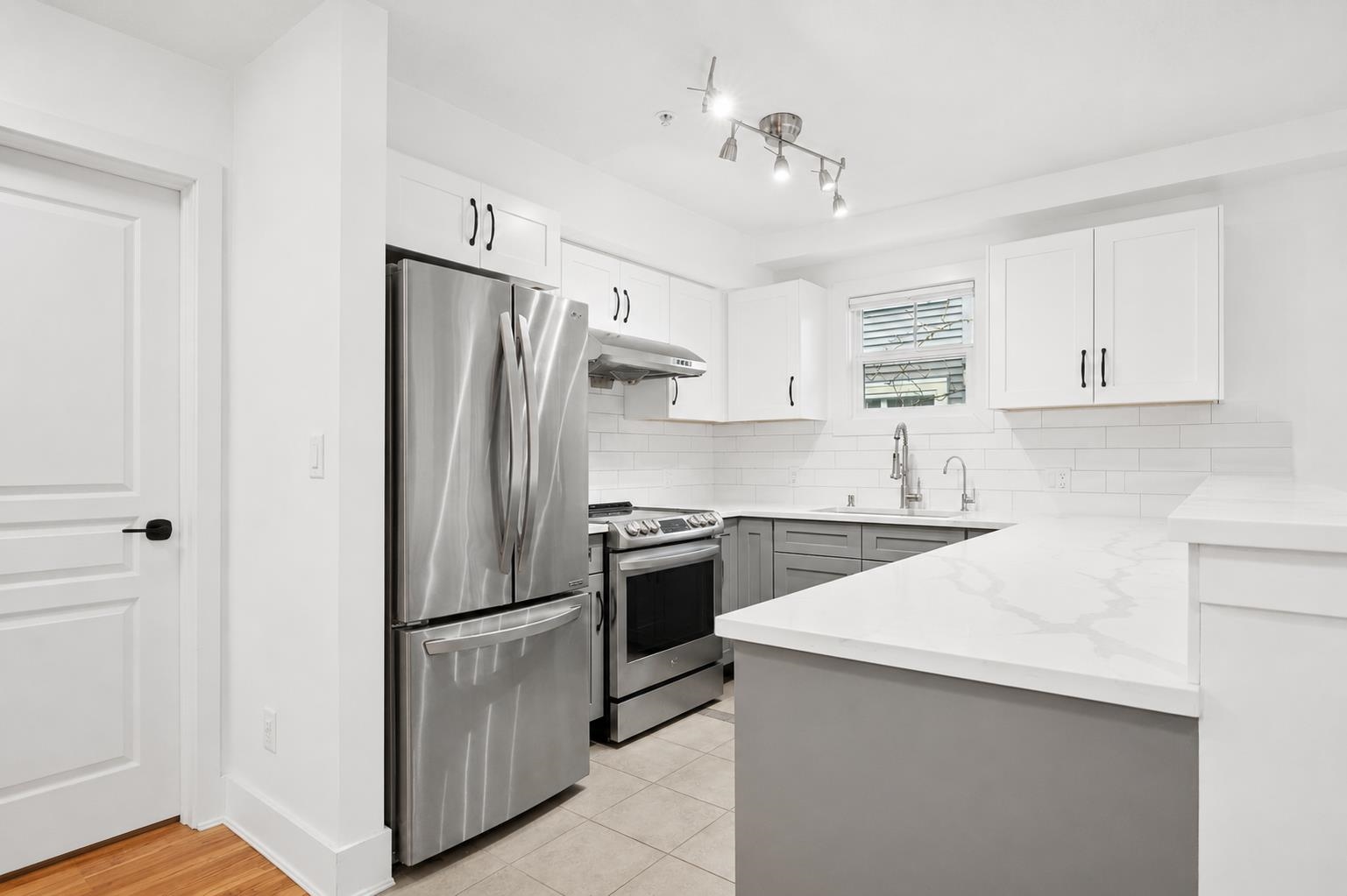 30 7428 SOUTHWYNDE AVENUE Unit: 30