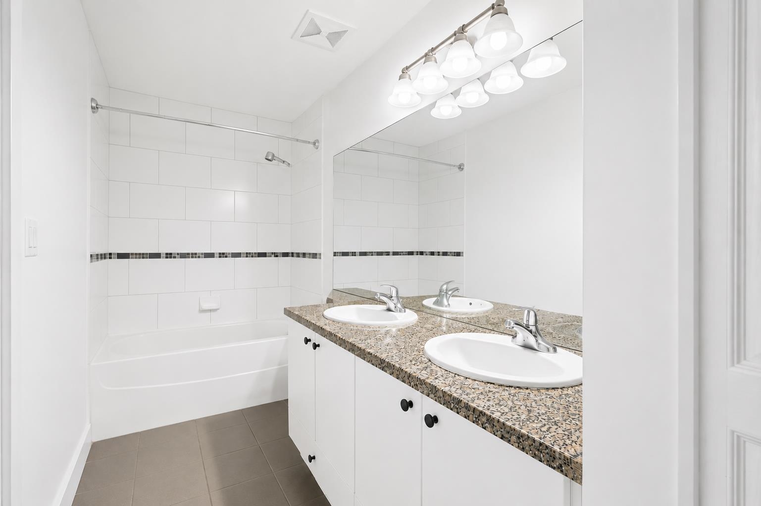 30 7428 SOUTHWYNDE AVENUE Unit: 30