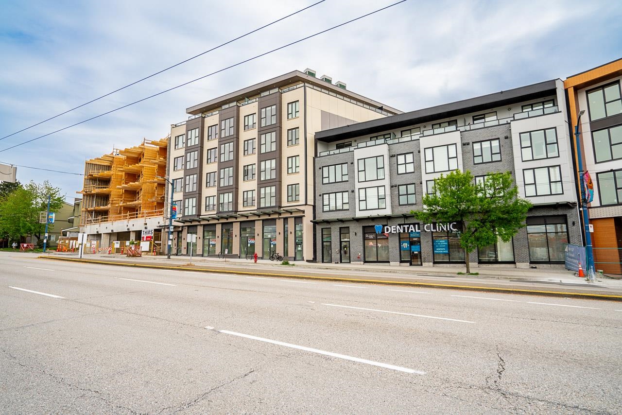 206 3050 KINGSWAY Unit: 206
