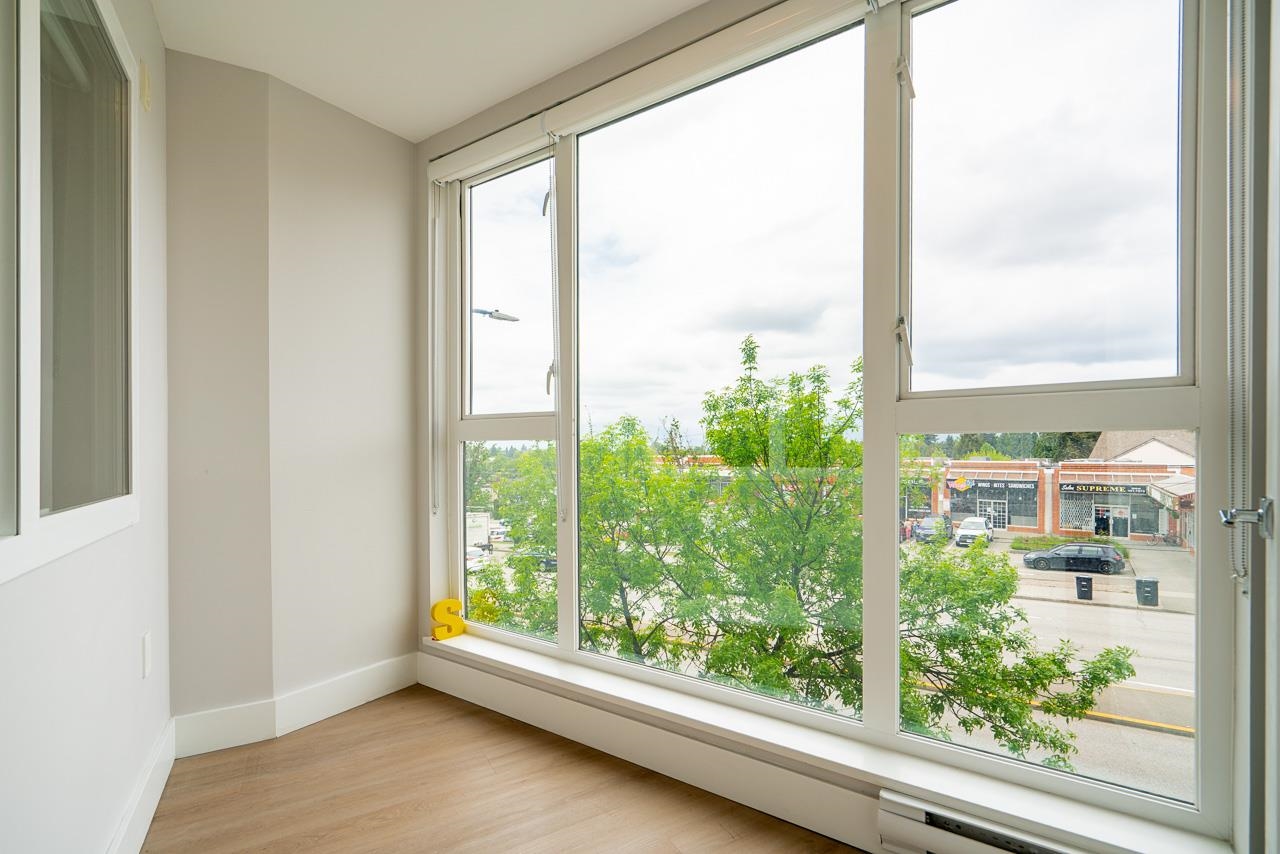 206 3050 KINGSWAY Unit: 206