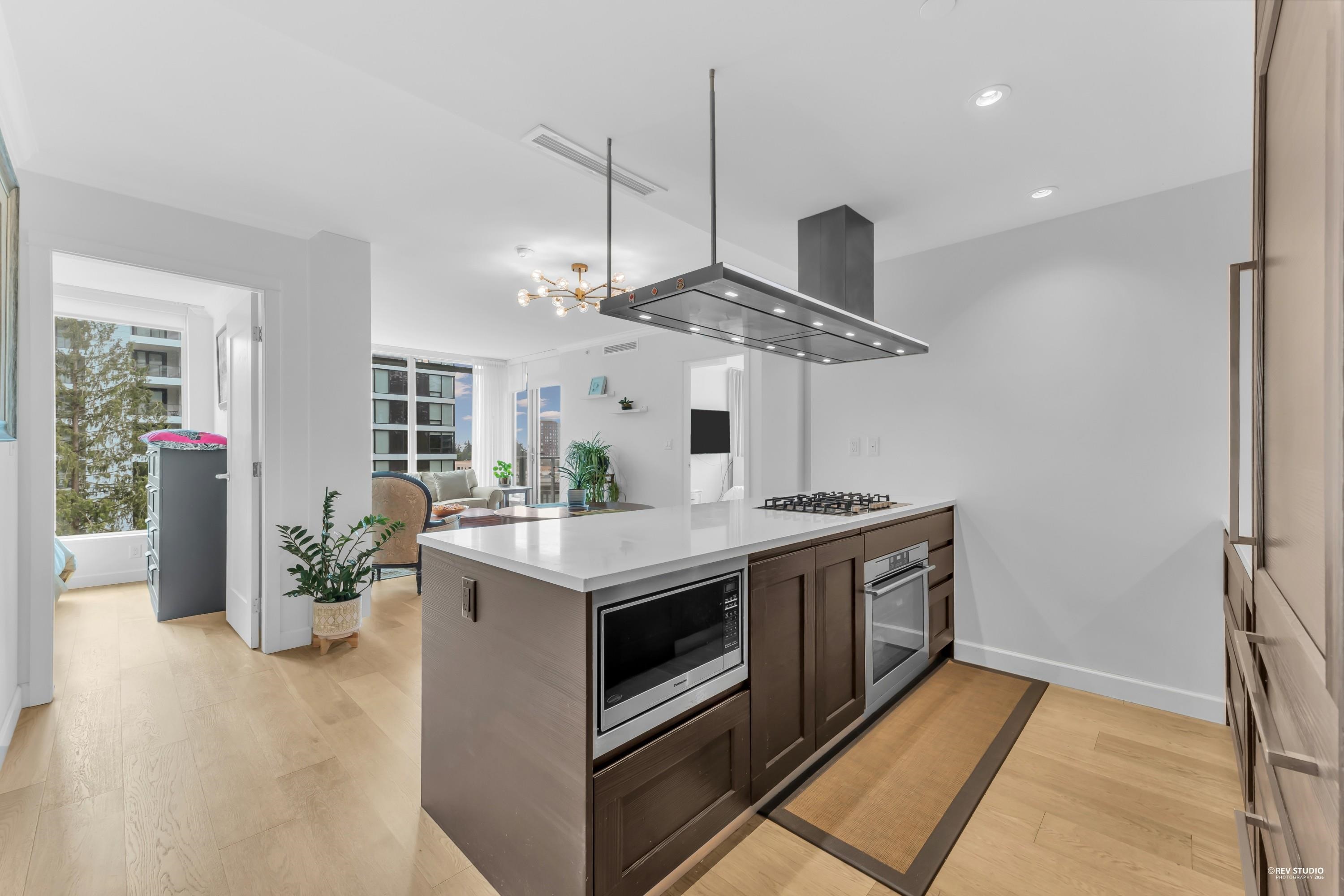 709 3355 BINNING ROAD Unit: 709