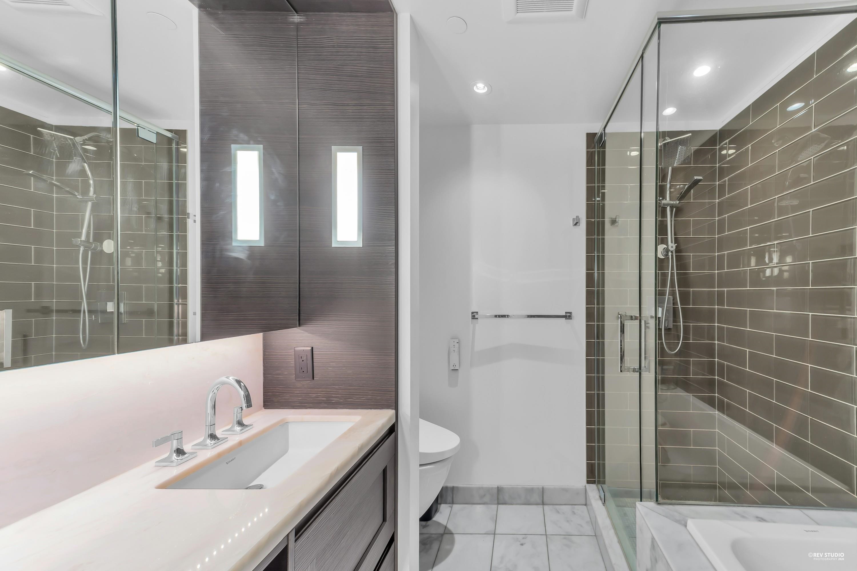 709 3355 BINNING ROAD Unit: 709