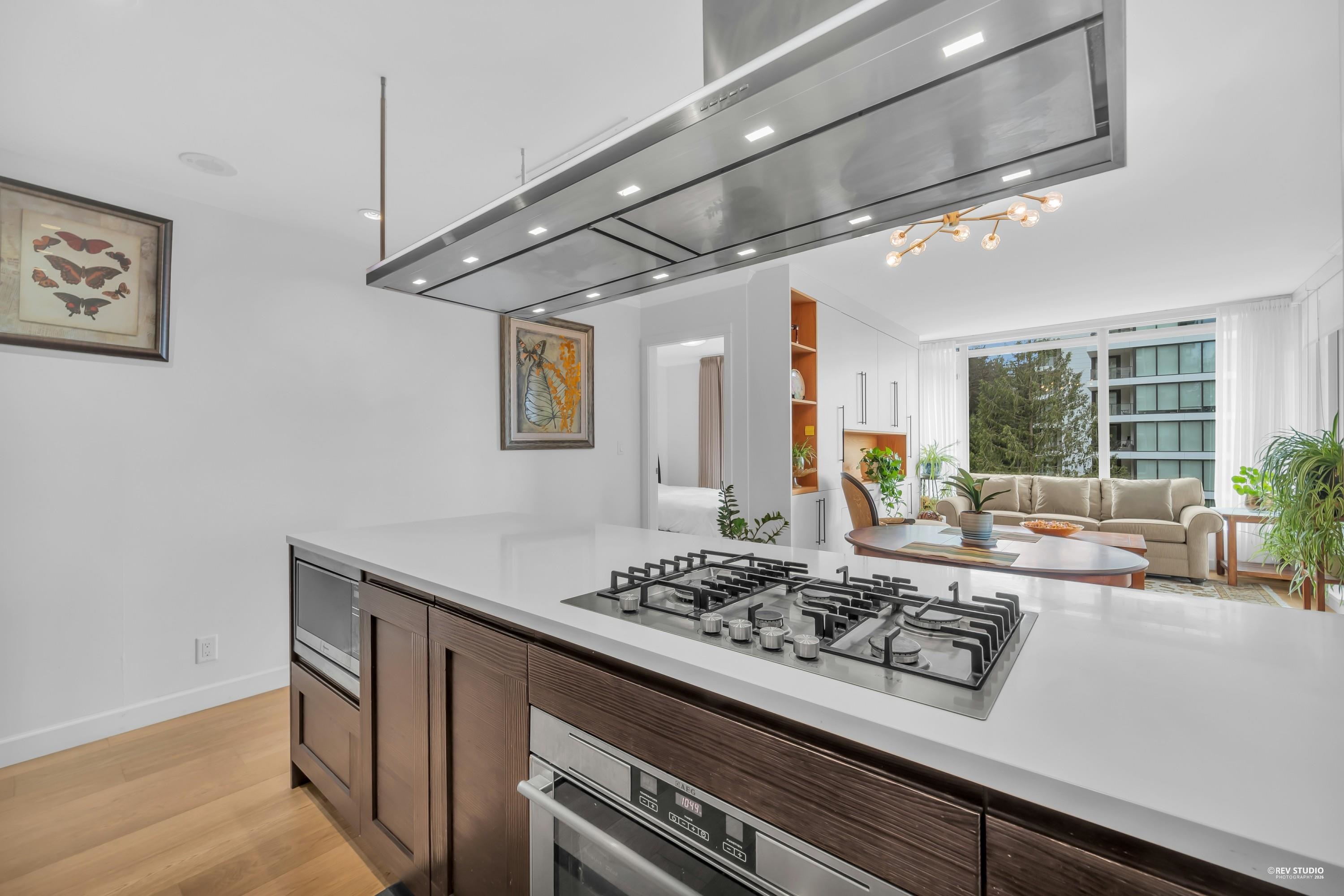 709 3355 BINNING ROAD Unit: 709
